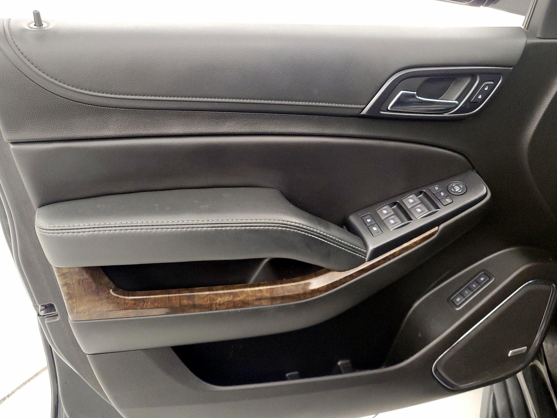 Thumbnail: 2019 Chevrolet Tahoe - 12