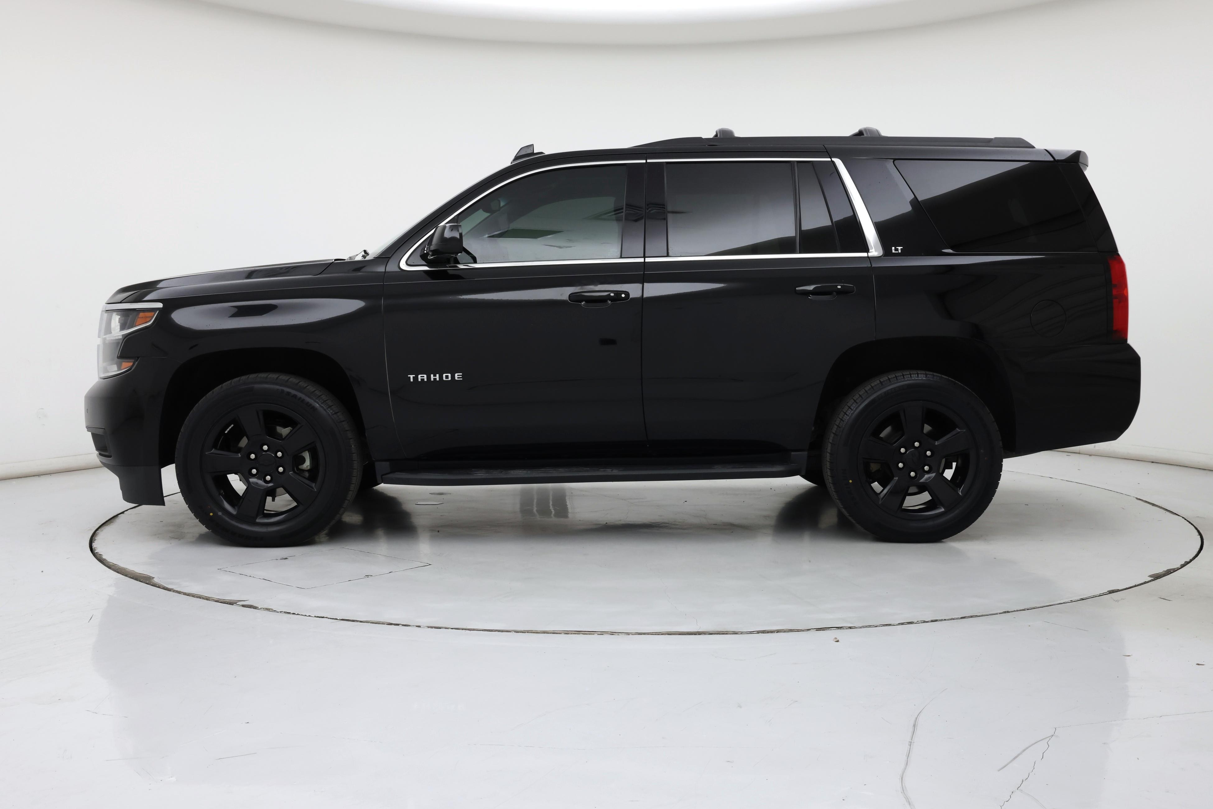 Thumbnail: 2019 Chevrolet Tahoe - 3
