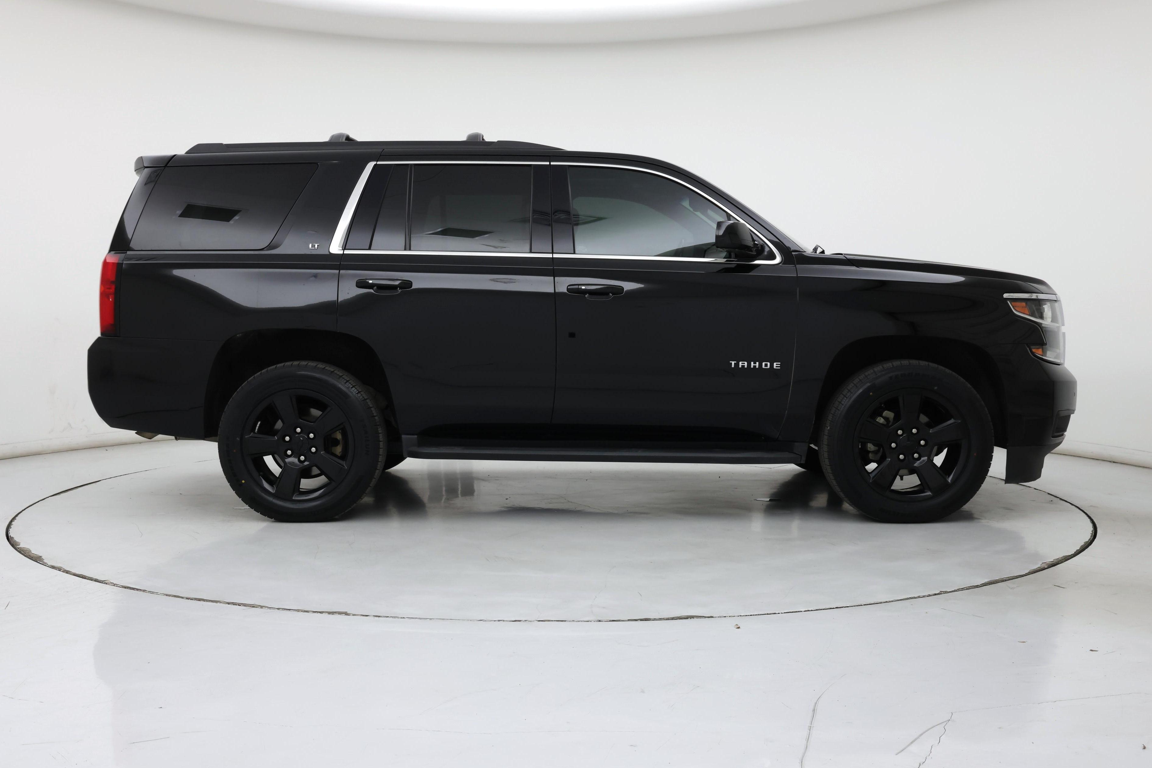 Thumbnail: 2019 Chevrolet Tahoe - 7