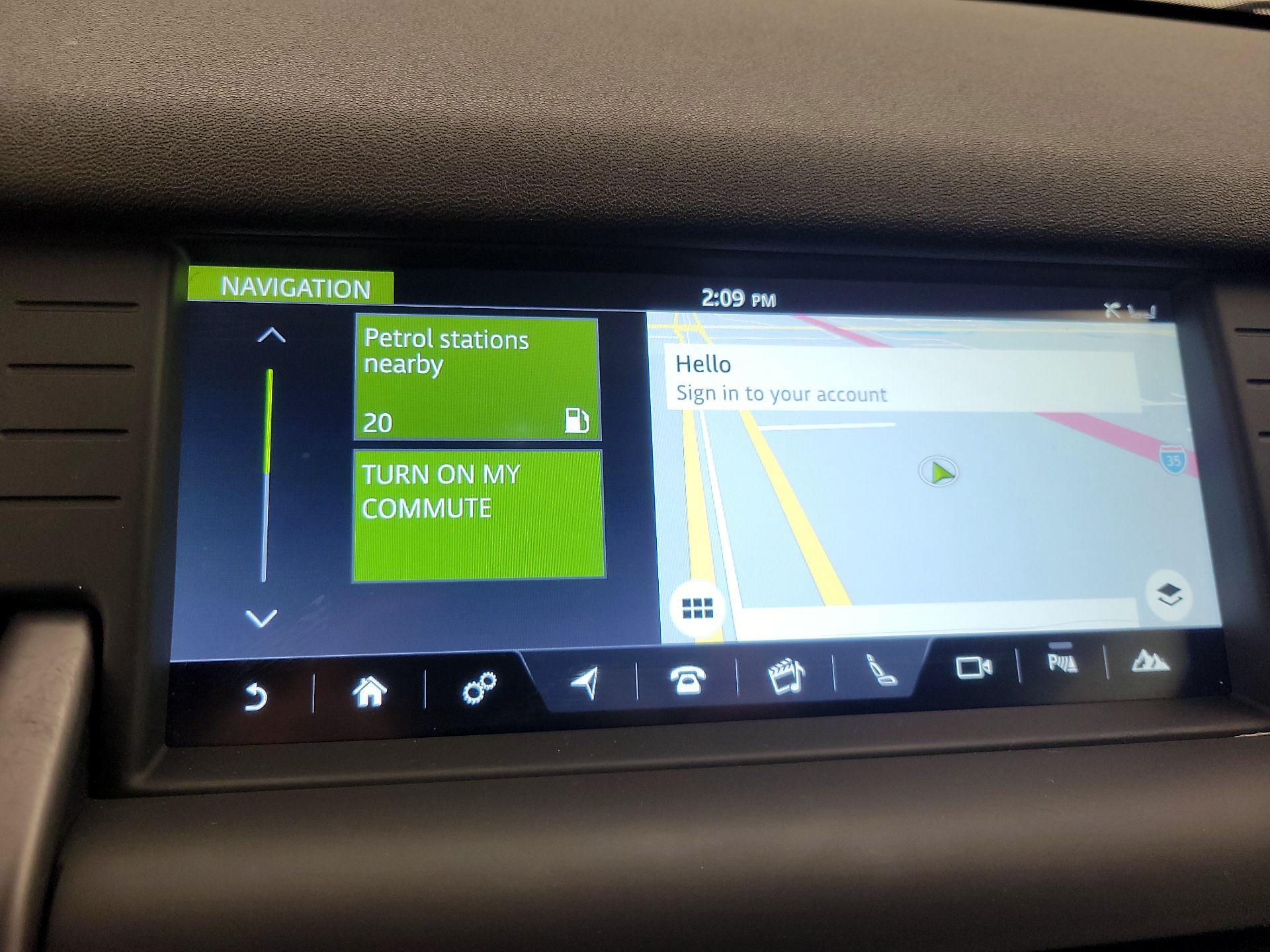 Thumbnail: 2019 Land Rover Discovery Sport - 14