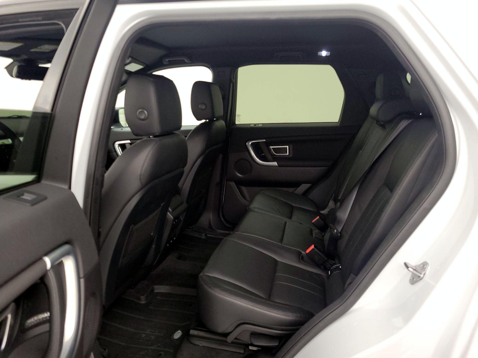 Thumbnail: 2019 Land Rover Discovery Sport - 20