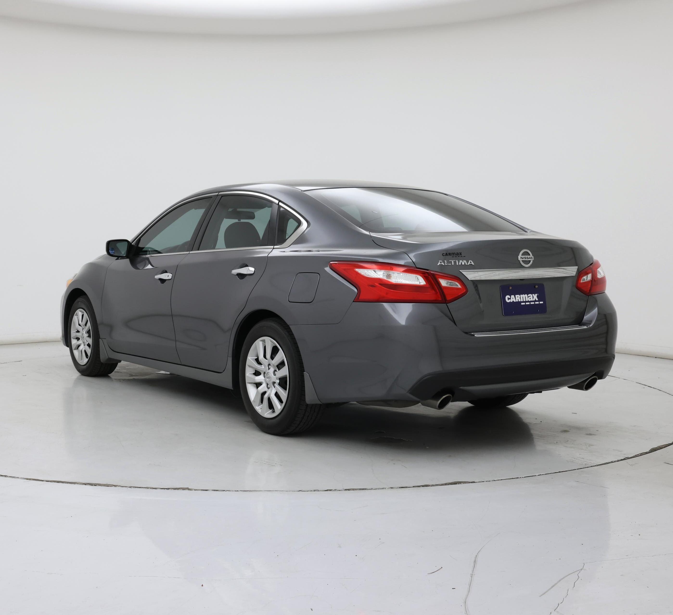 Thumbnail: 2016 Nissan Altima - 2