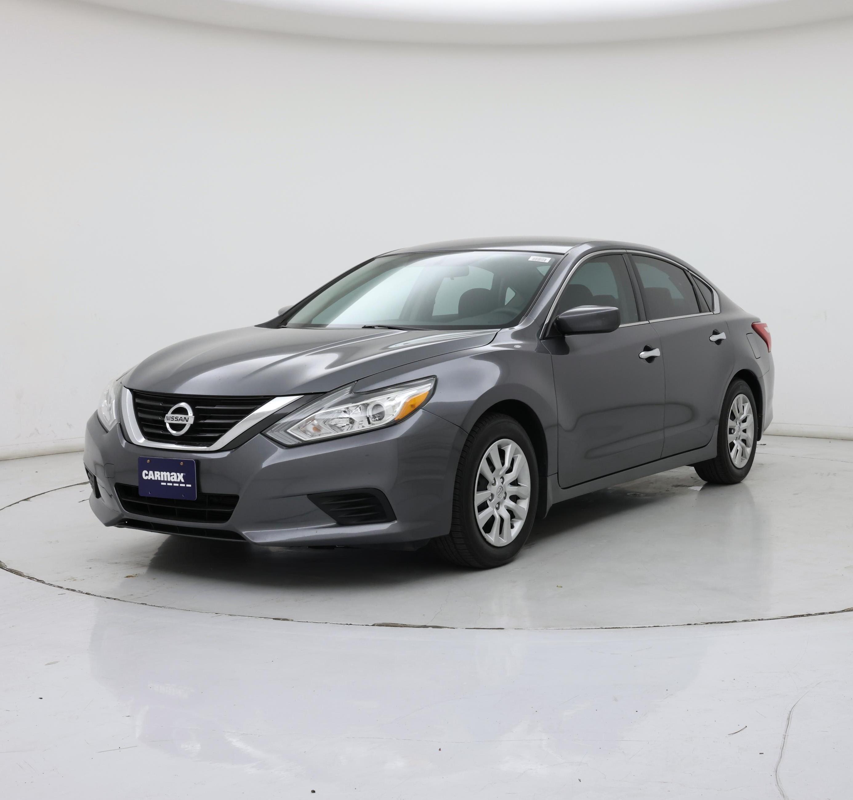 Thumbnail: 2016 Nissan Altima - 4