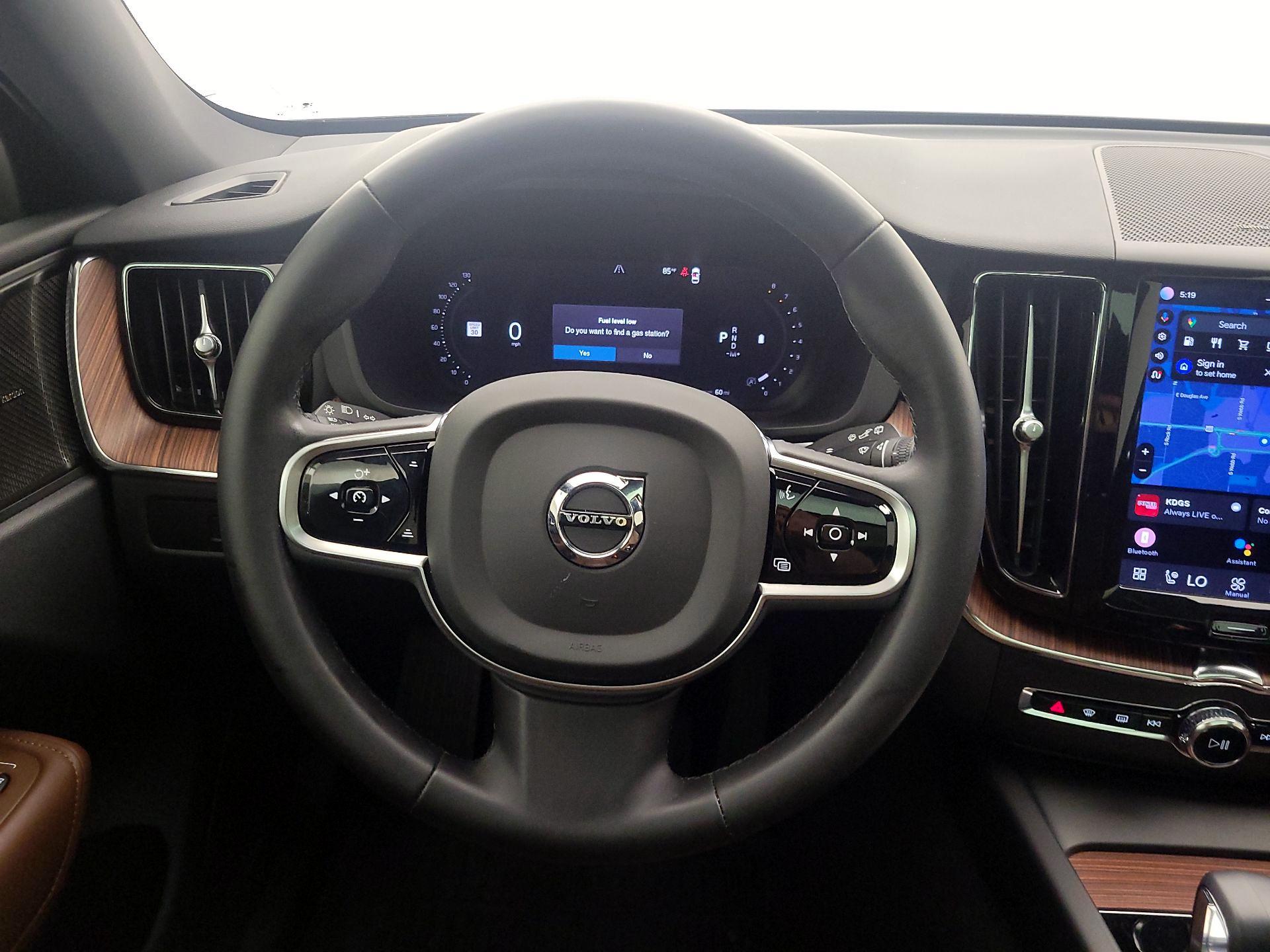 Thumbnail: 2023 Volvo XC60 - 10