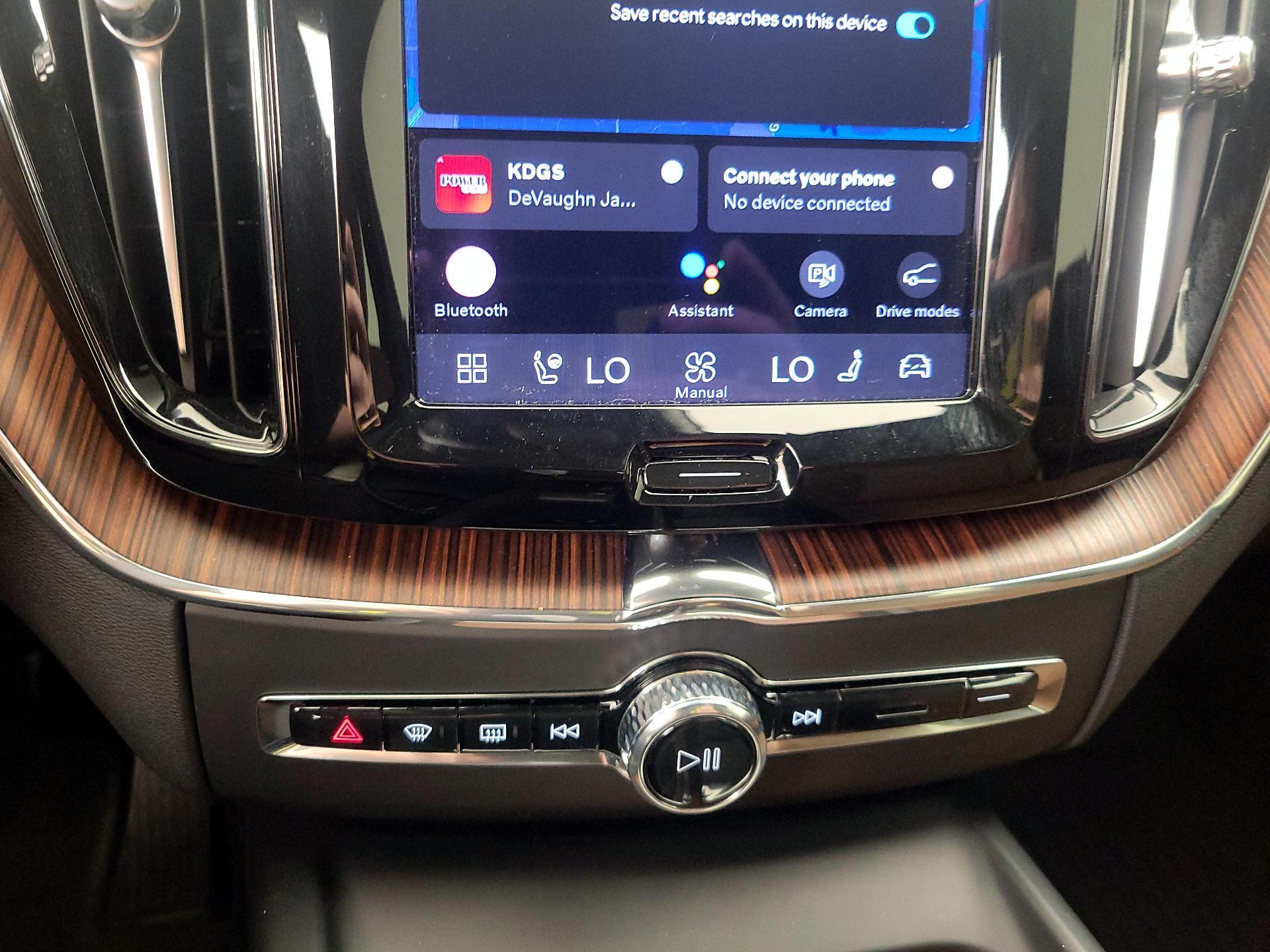 Thumbnail: 2023 Volvo XC60 - 17