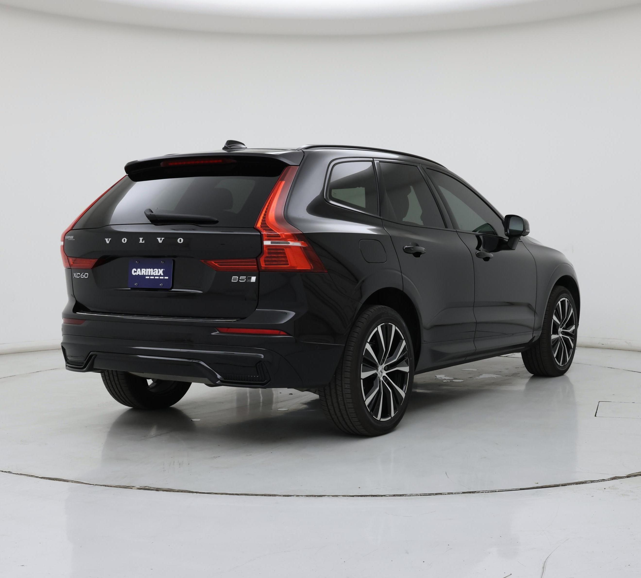 Thumbnail: 2023 Volvo XC60 - 8
