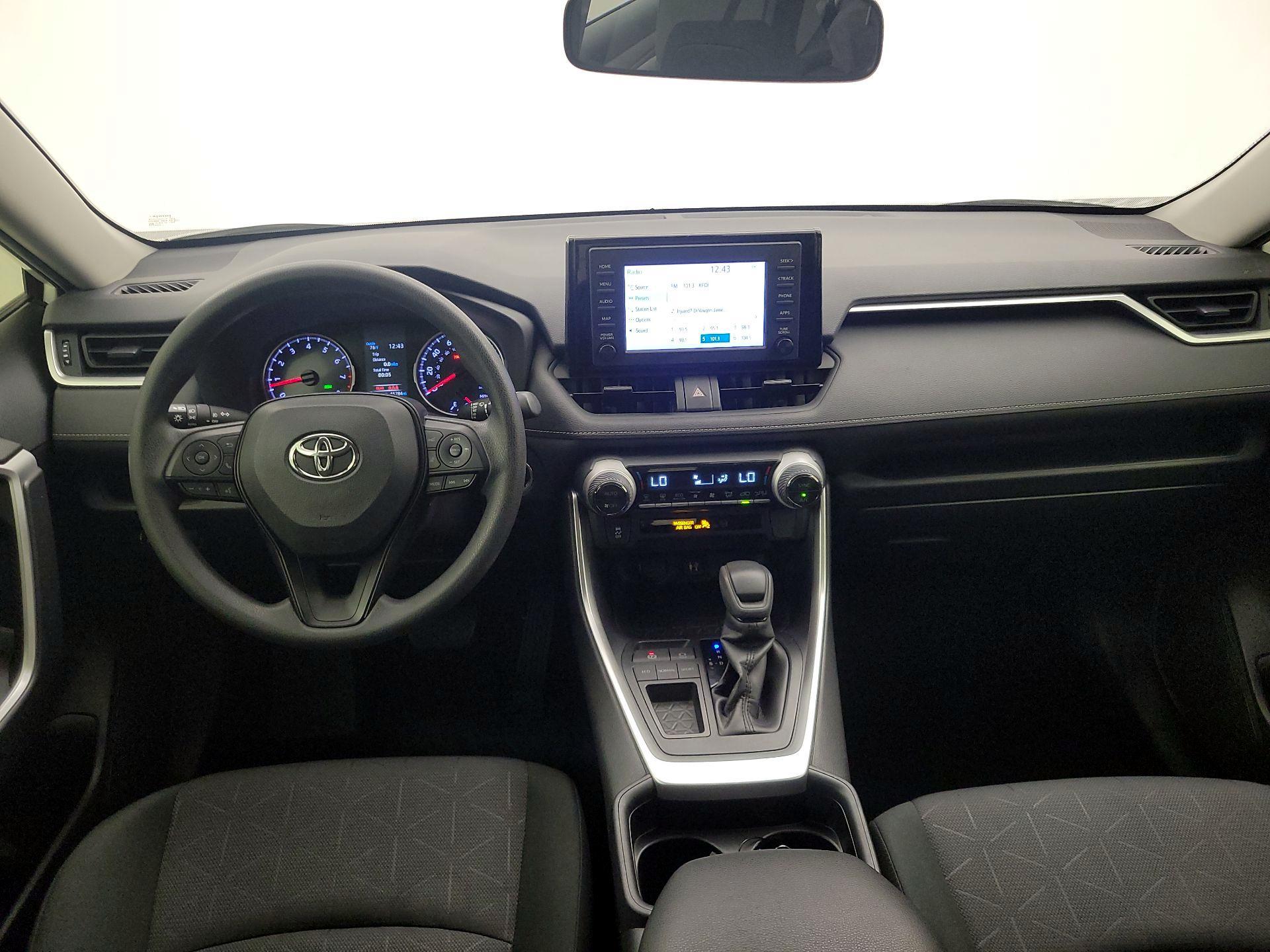 Thumbnail: 2019 Toyota RAV4 - 9