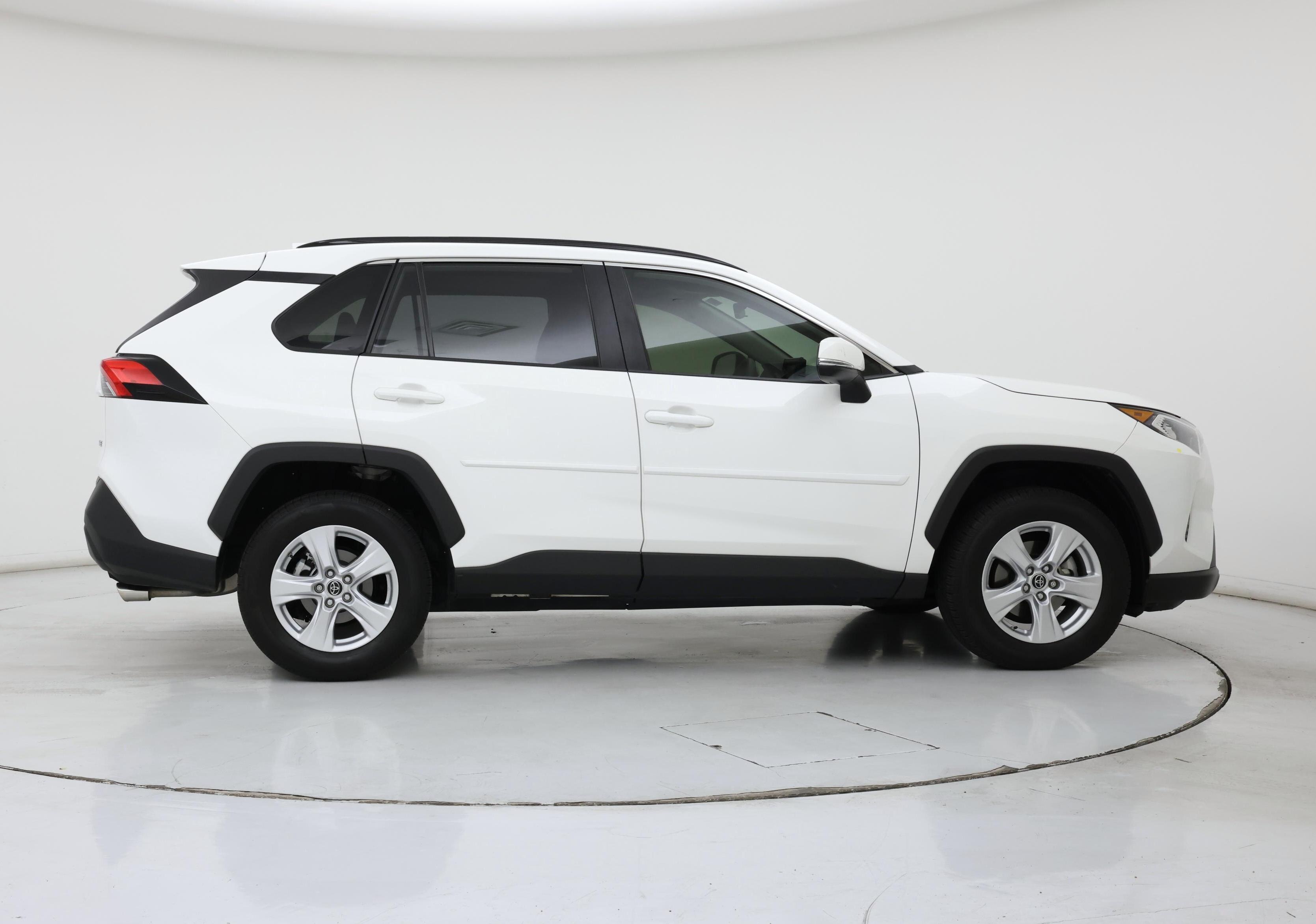 Thumbnail: 2019 Toyota RAV4 - 7