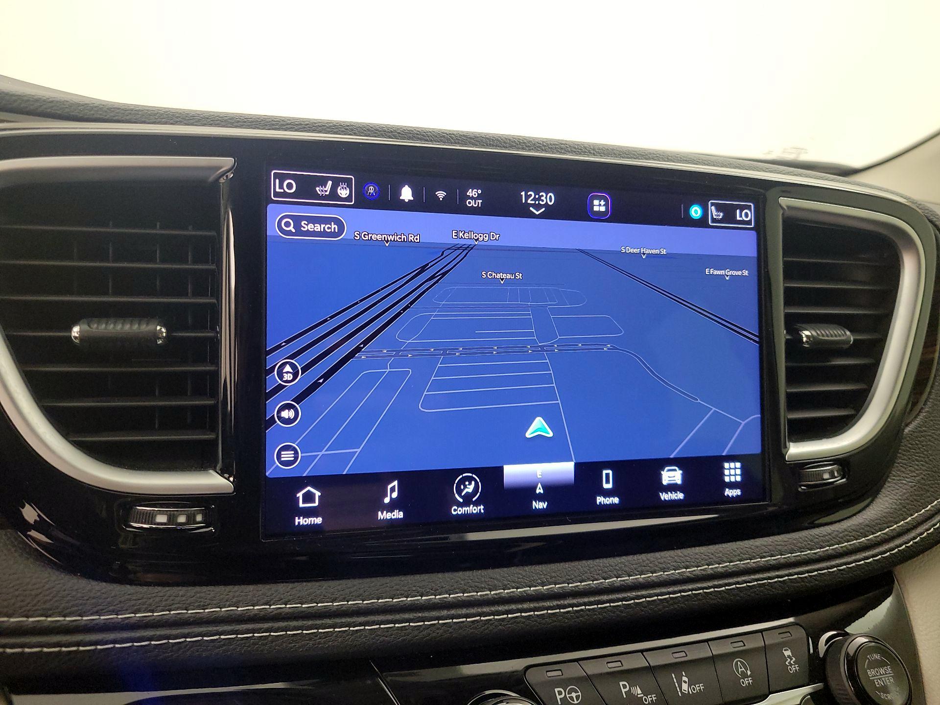 Thumbnail: 2022 Chrysler Pacifica - 14