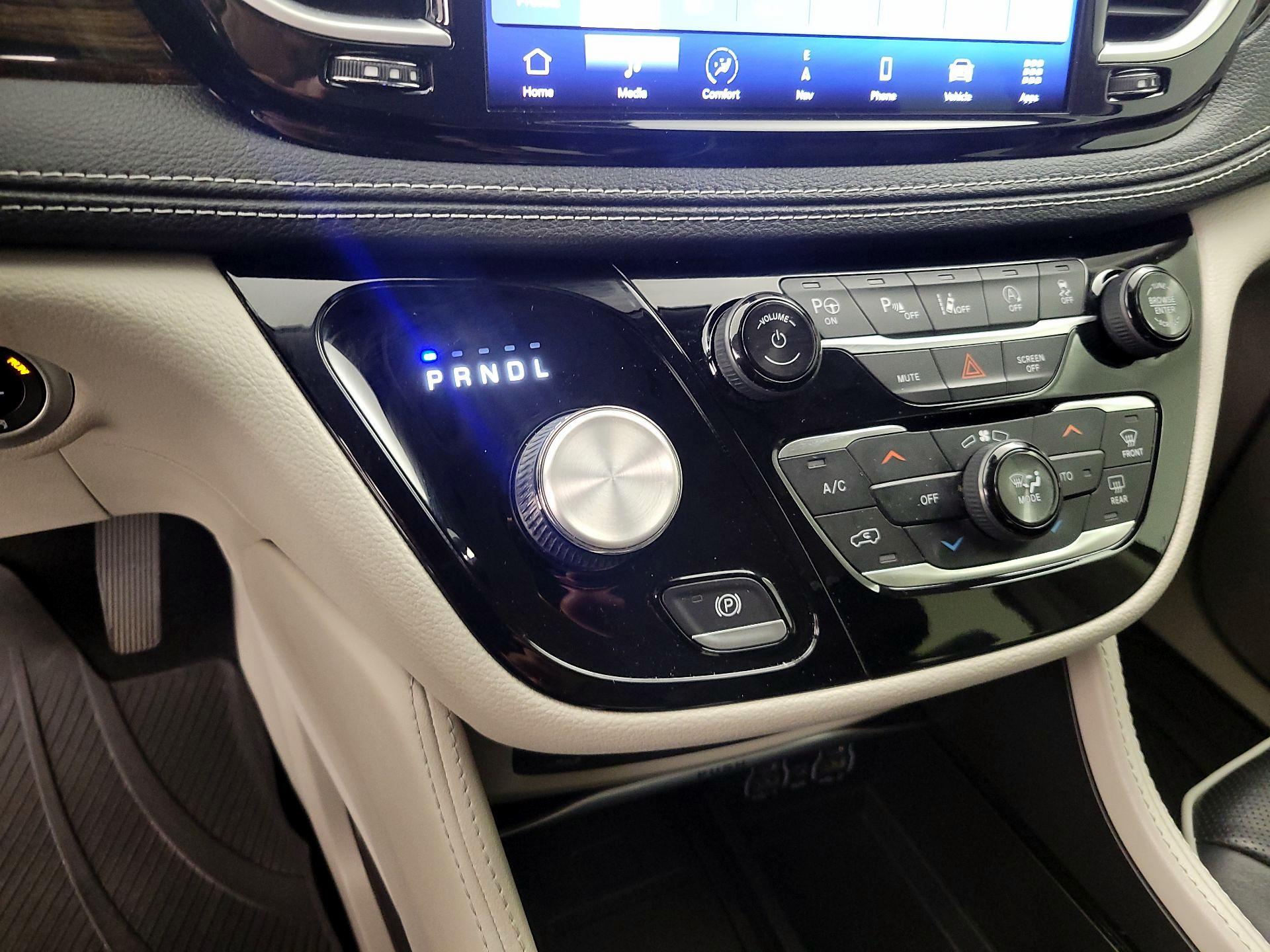 Thumbnail: 2022 Chrysler Pacifica - 18