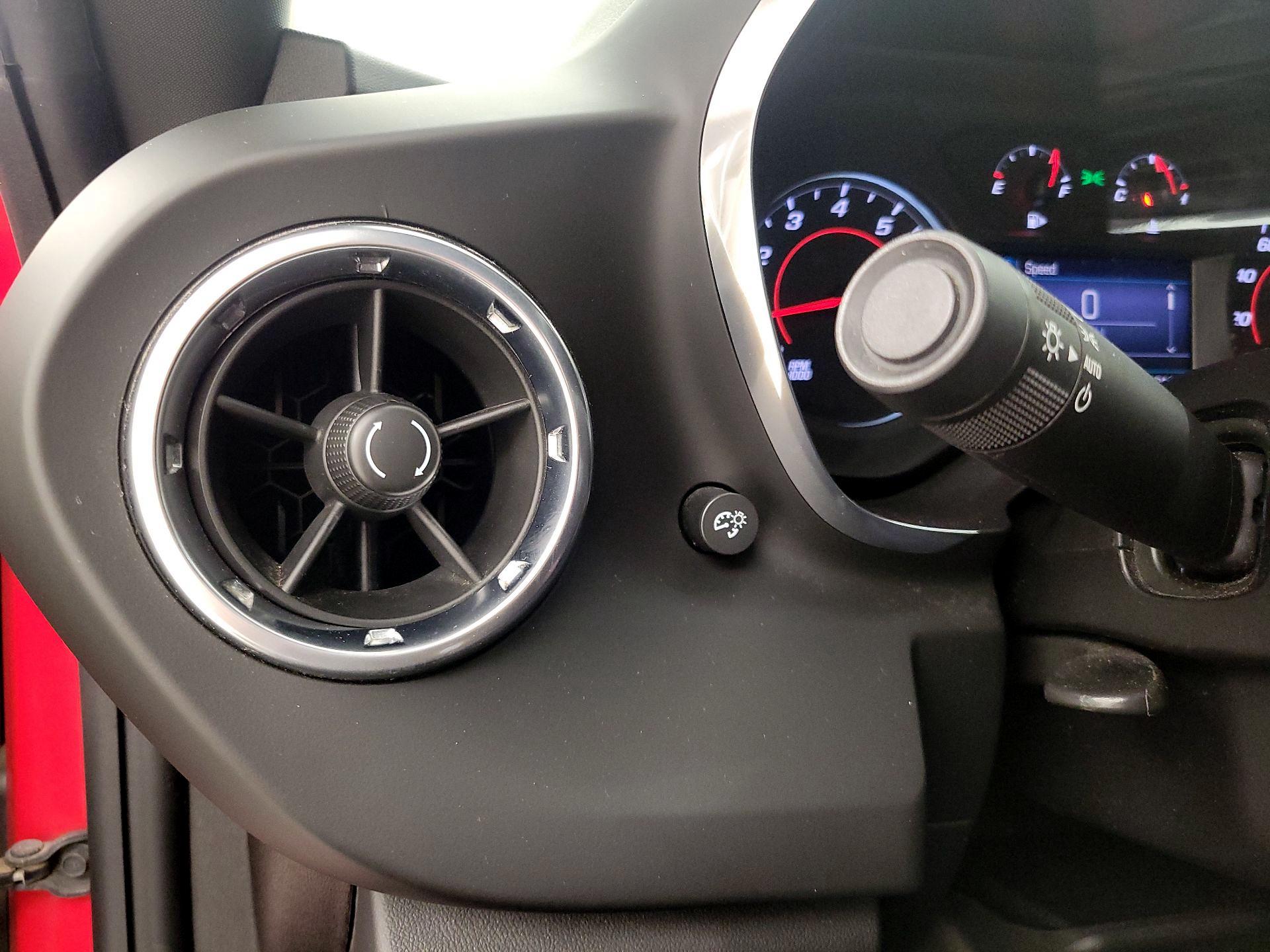 Thumbnail: 2019 Chevrolet Camaro - 13