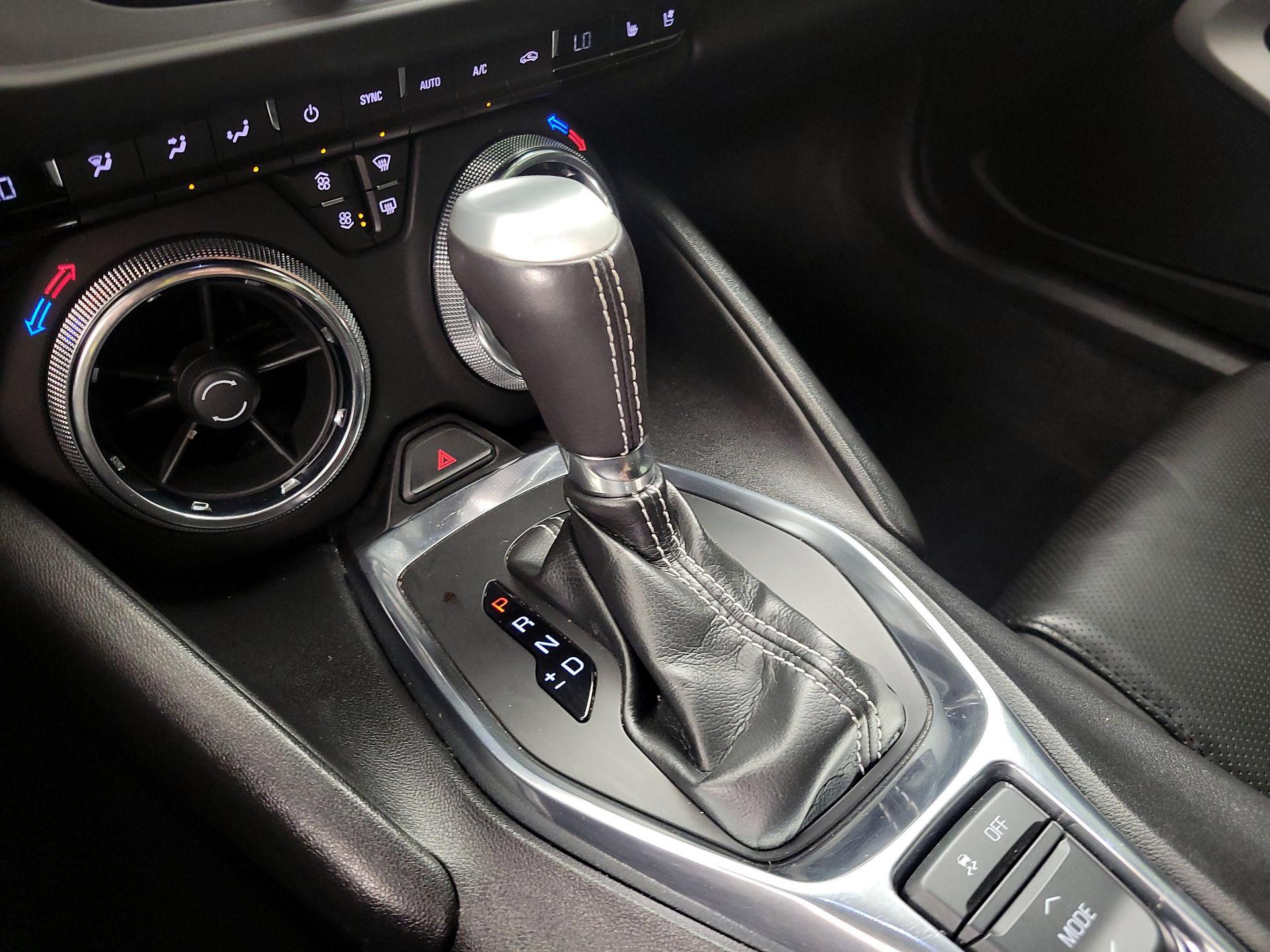 Thumbnail: 2019 Chevrolet Camaro - 17