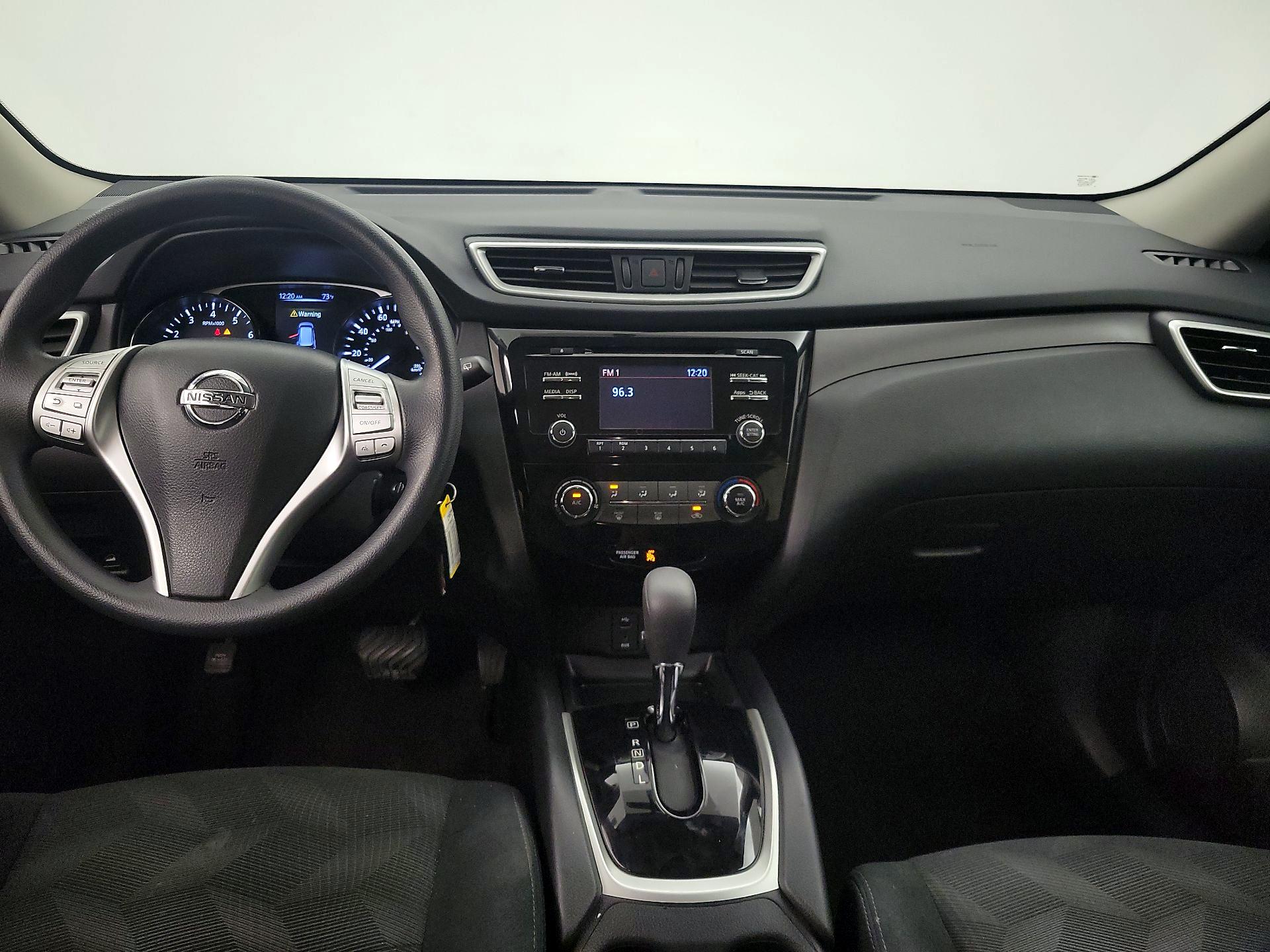 Thumbnail: 2016 Nissan Rogue - 9