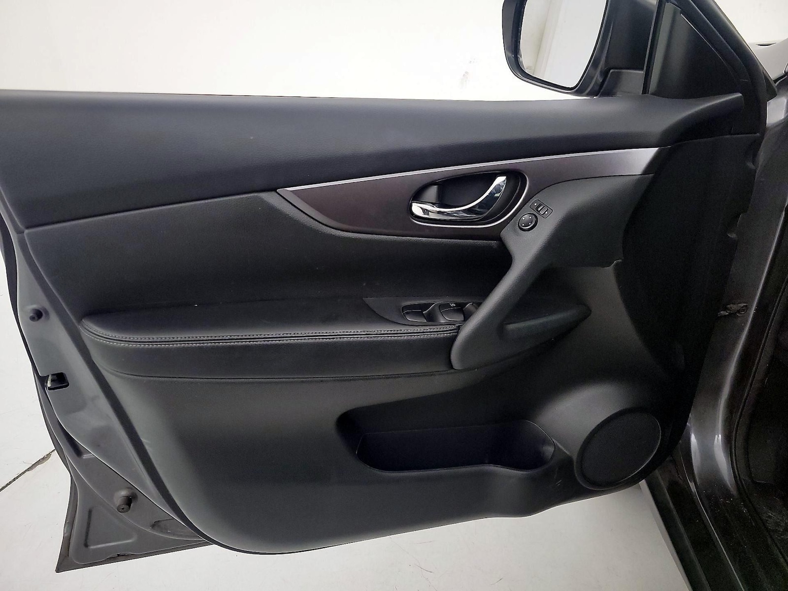 2016 Nissan Rogue S - Photo 13