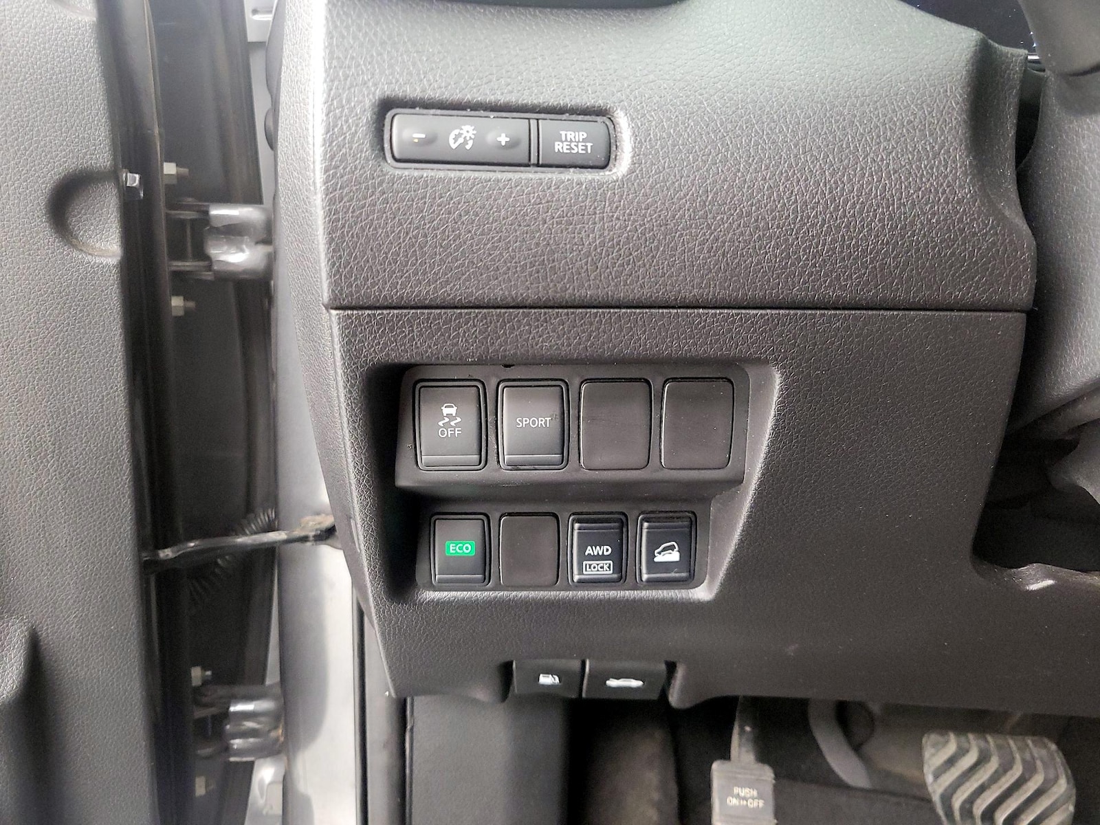 2016 Nissan Rogue S - Photo 14