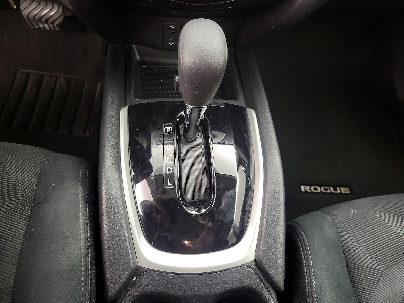 2016 Nissan Rogue S - Photo 18