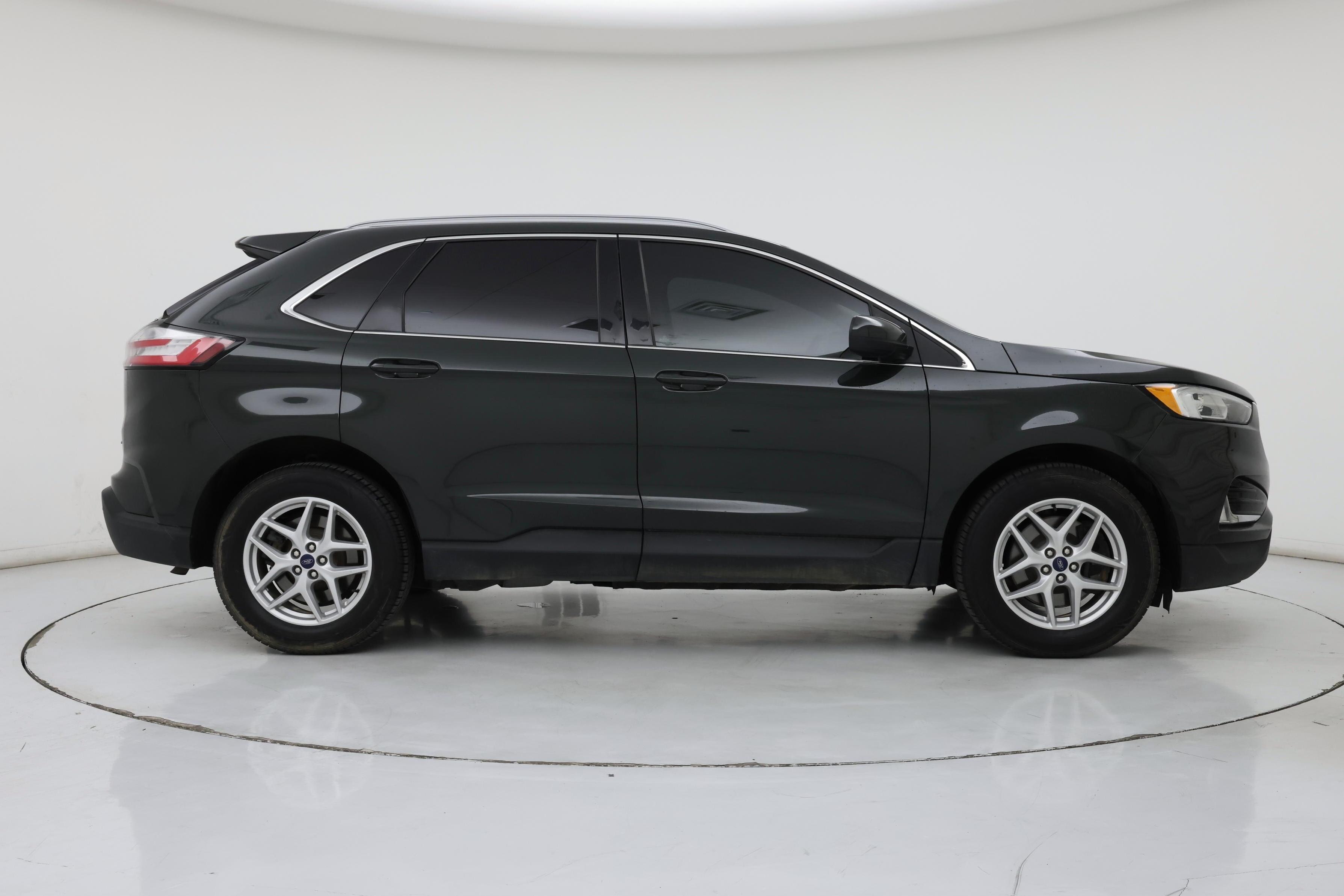 Thumbnail: 2022 Ford Edge - 7