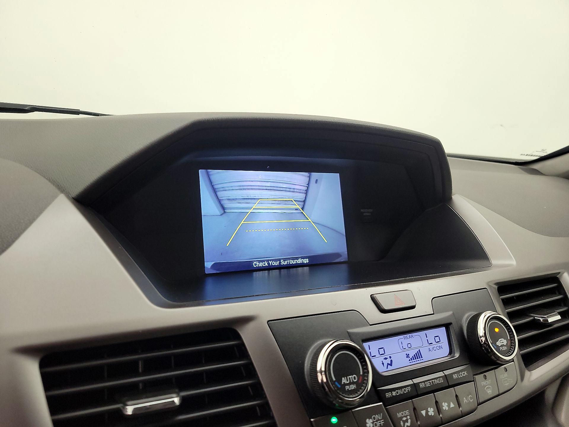 Thumbnail: 2015 Honda Odyssey - 14