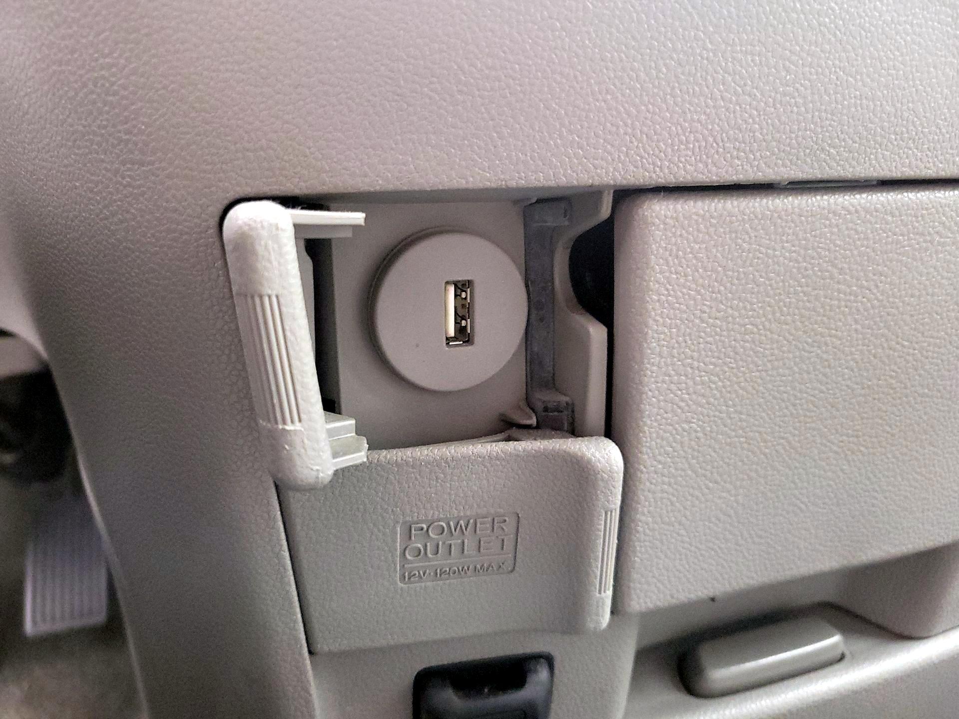 Thumbnail: 2015 Honda Odyssey - 18