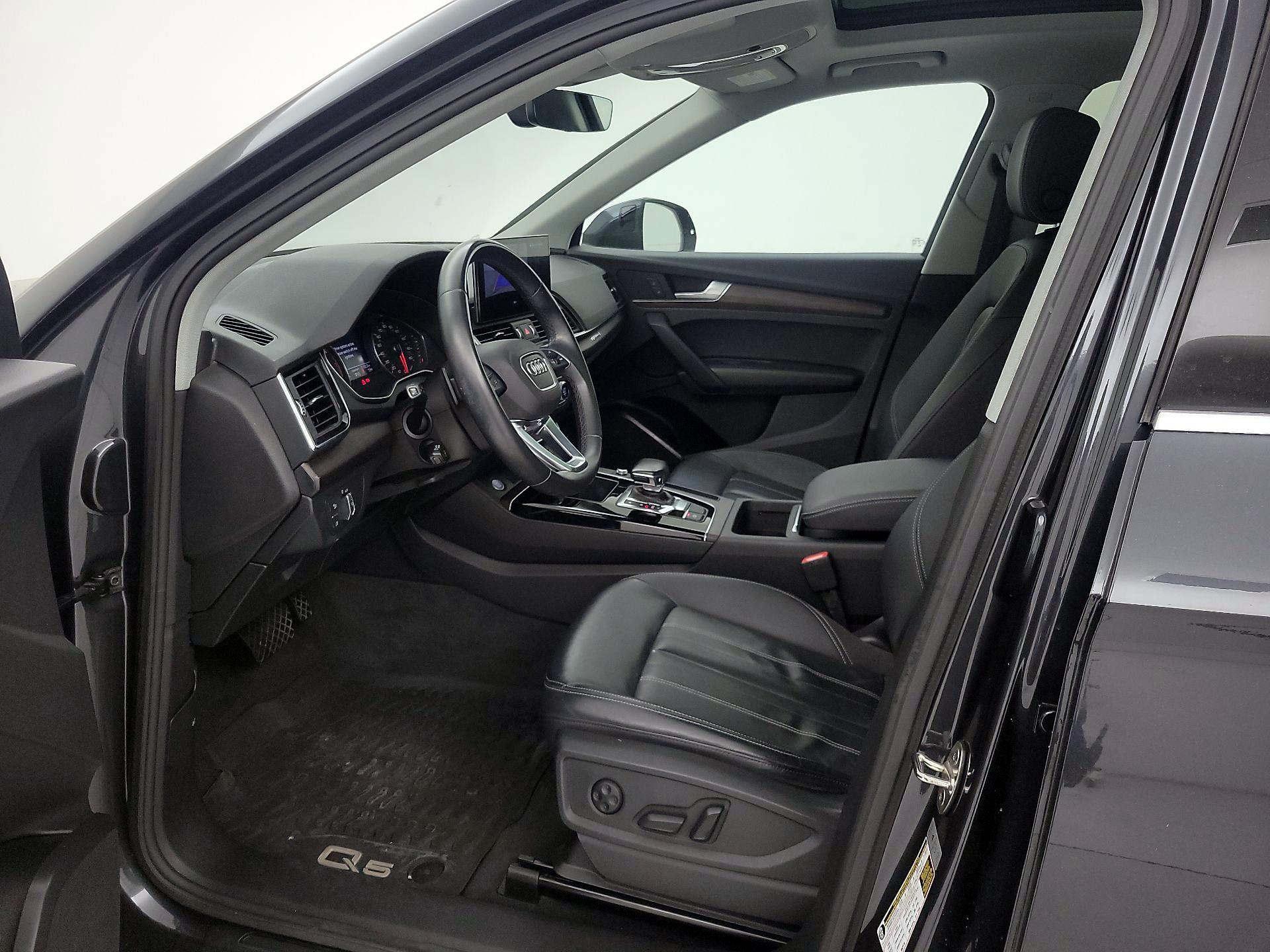 Thumbnail: 2021 Audi Q5 - 11