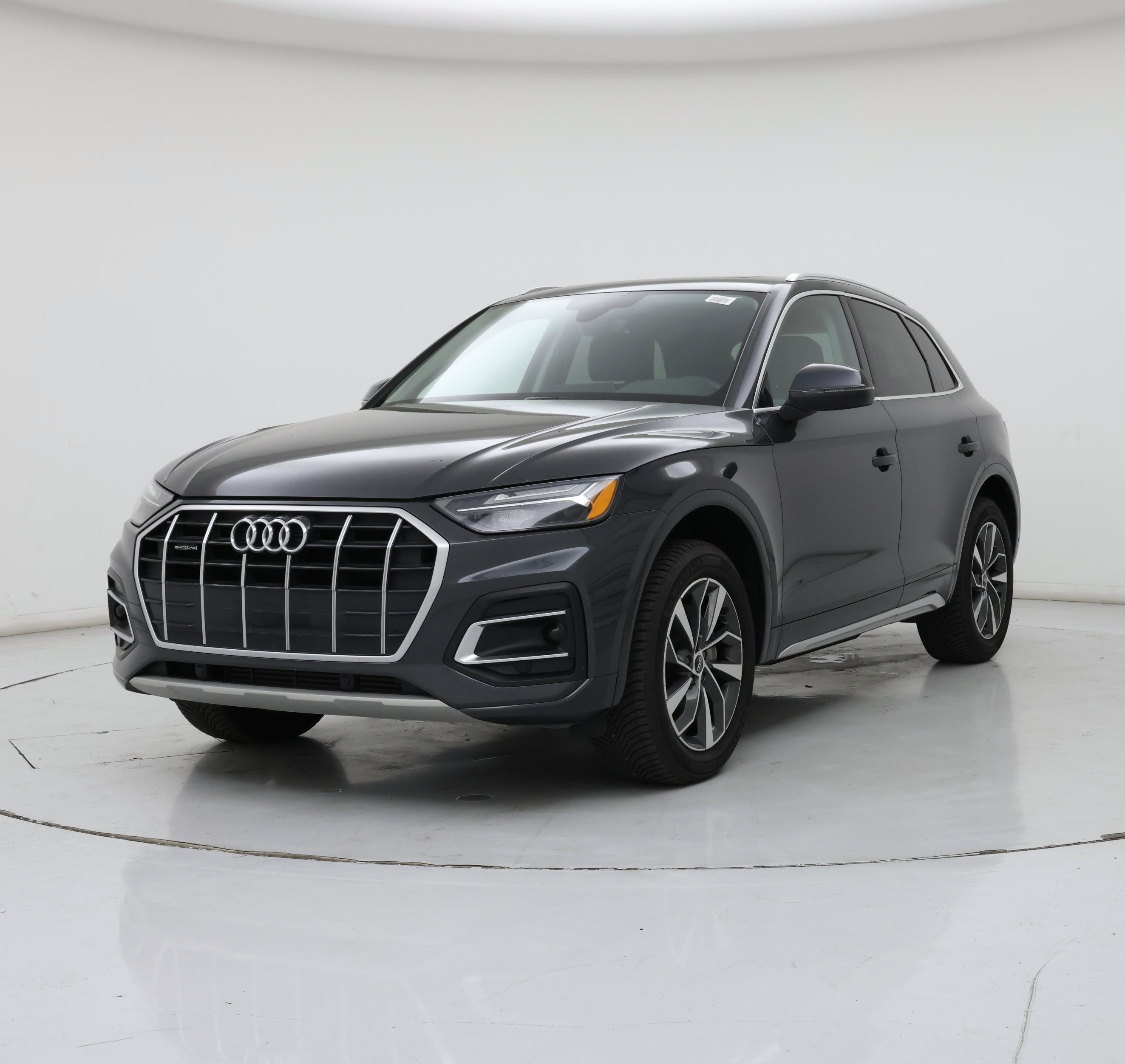 Thumbnail: 2021 Audi Q5 - 4