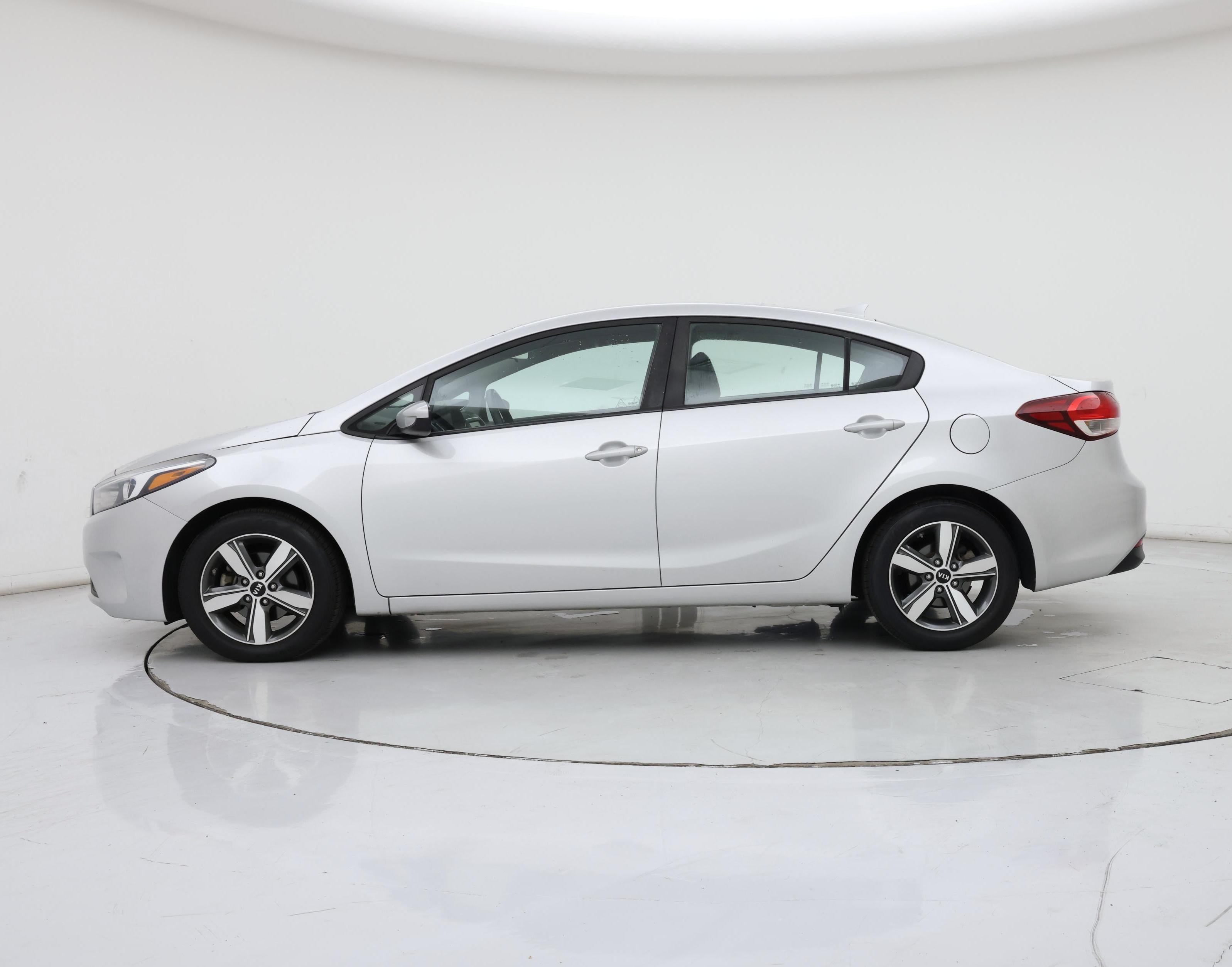 Thumbnail: 2018 Kia Forte - 3
