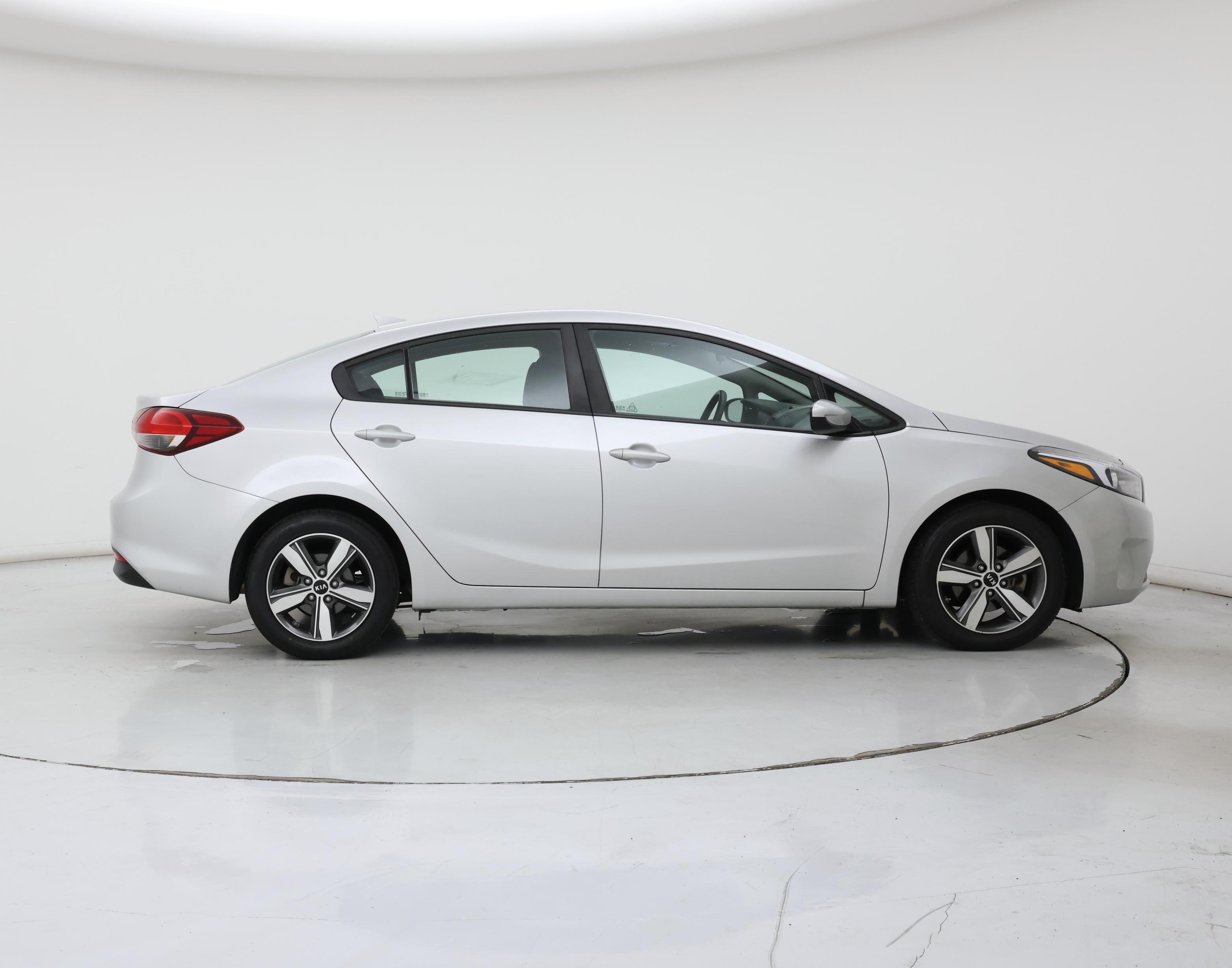 Thumbnail: 2018 Kia Forte - 7