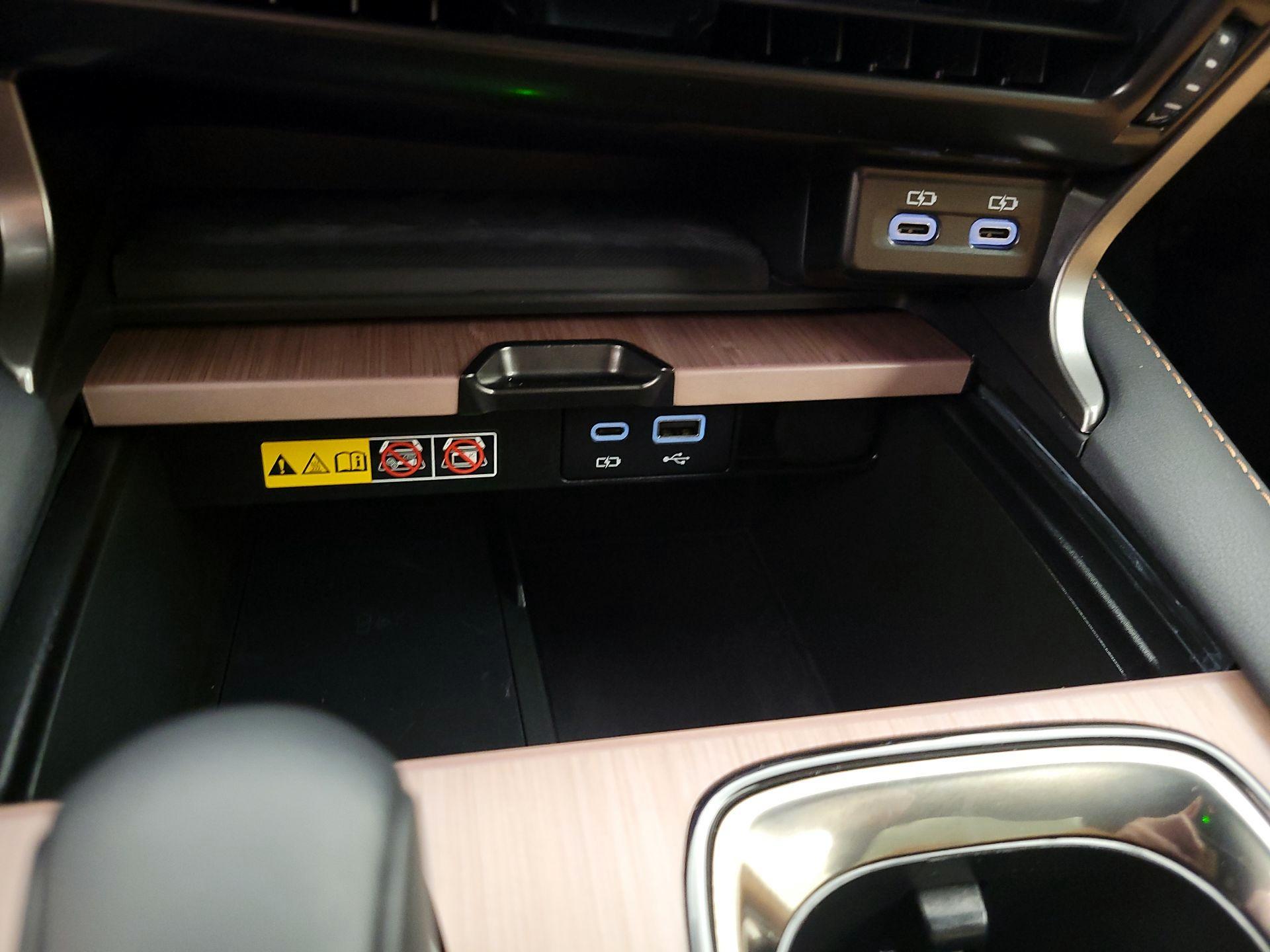 Thumbnail: 2024 Lexus RX - 18