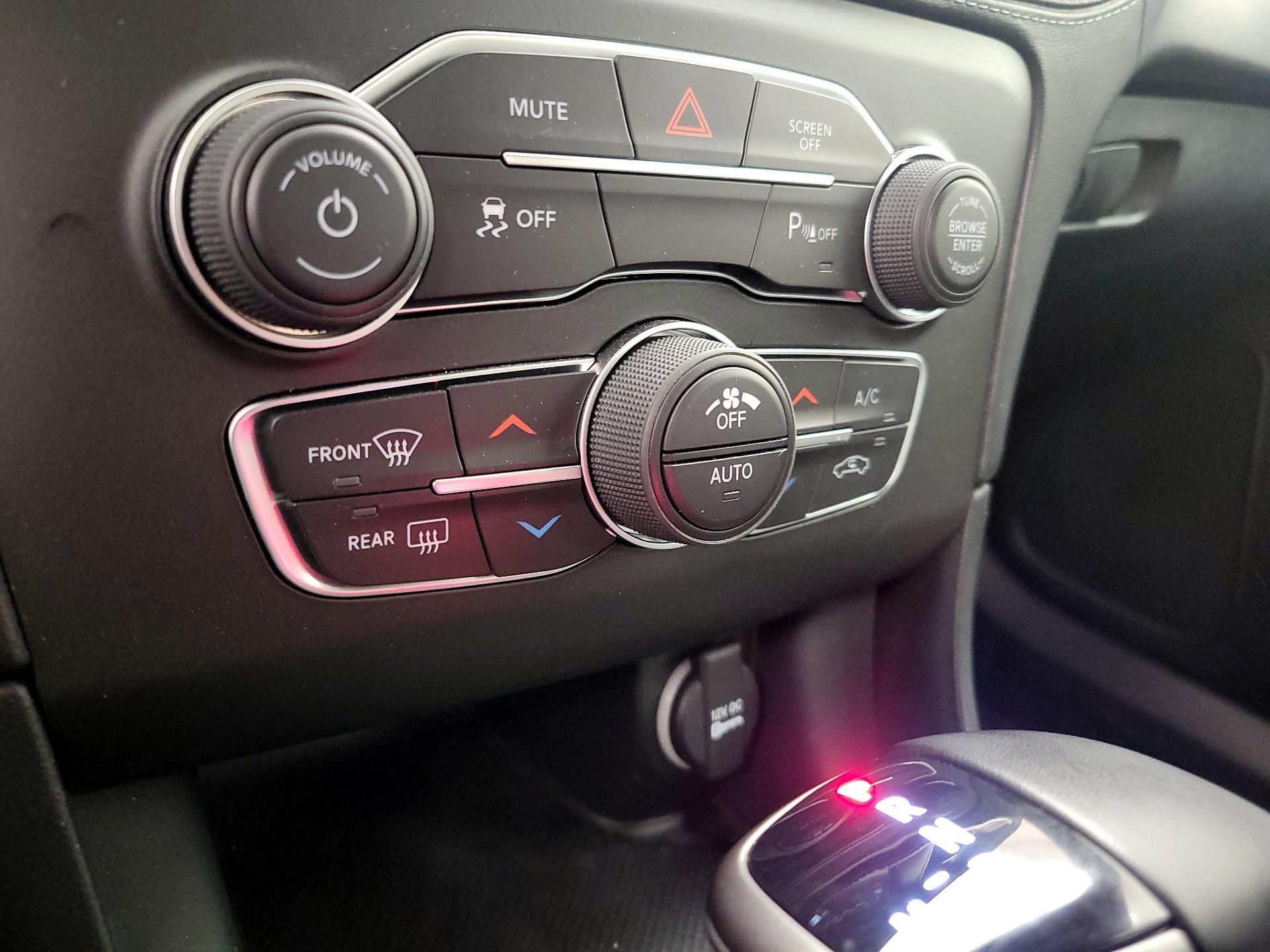 Thumbnail: 2022 Dodge Charger - 17