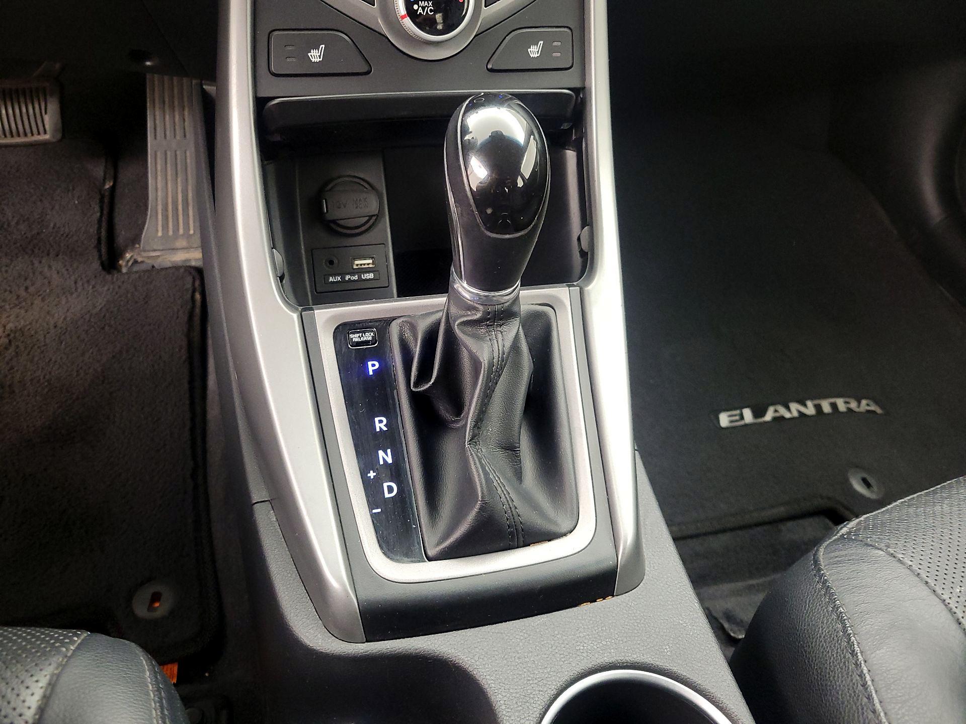 Thumbnail: 2015 Hyundai Elantra - 17