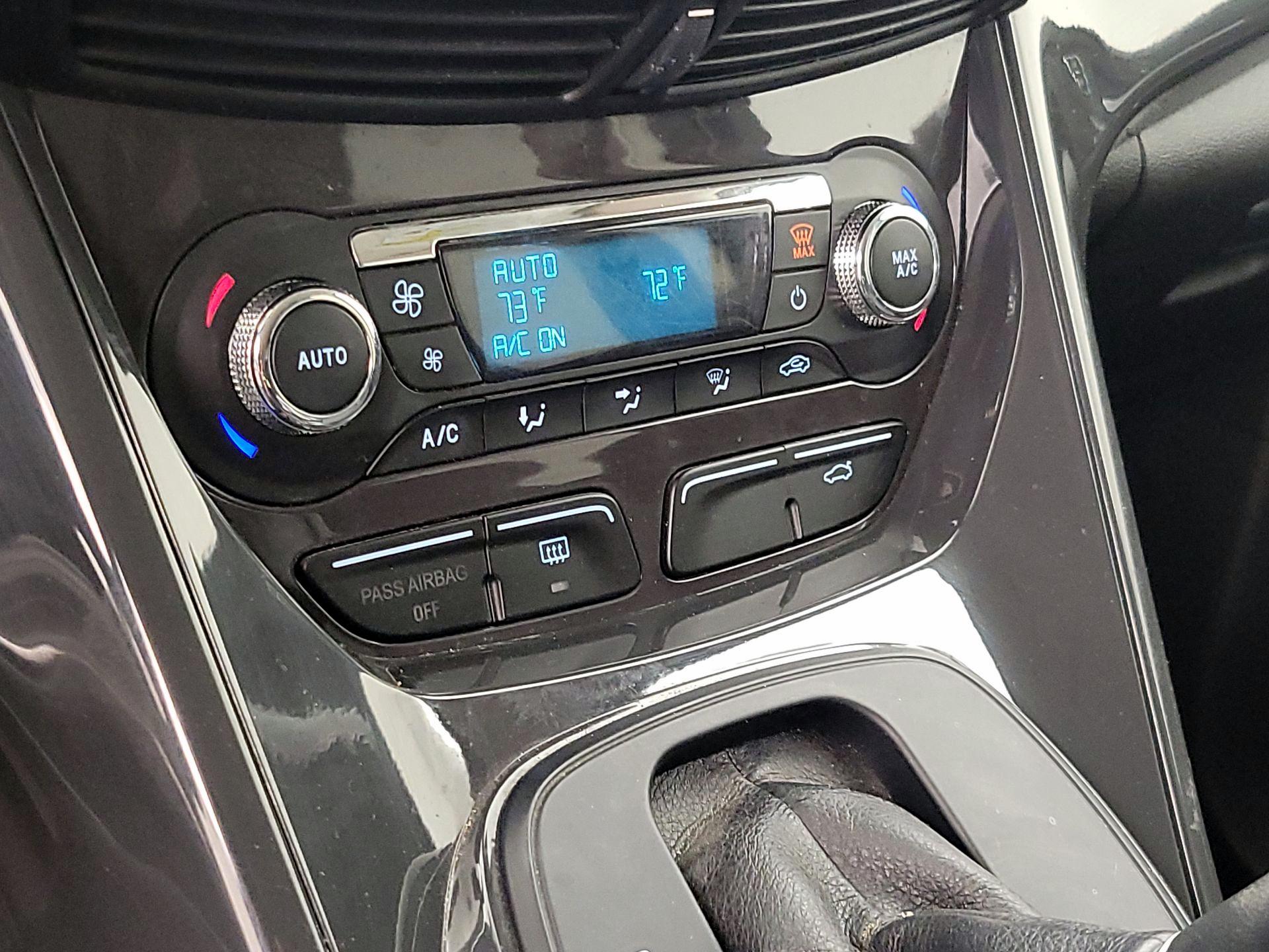 Thumbnail: 2014 Ford Escape - 17