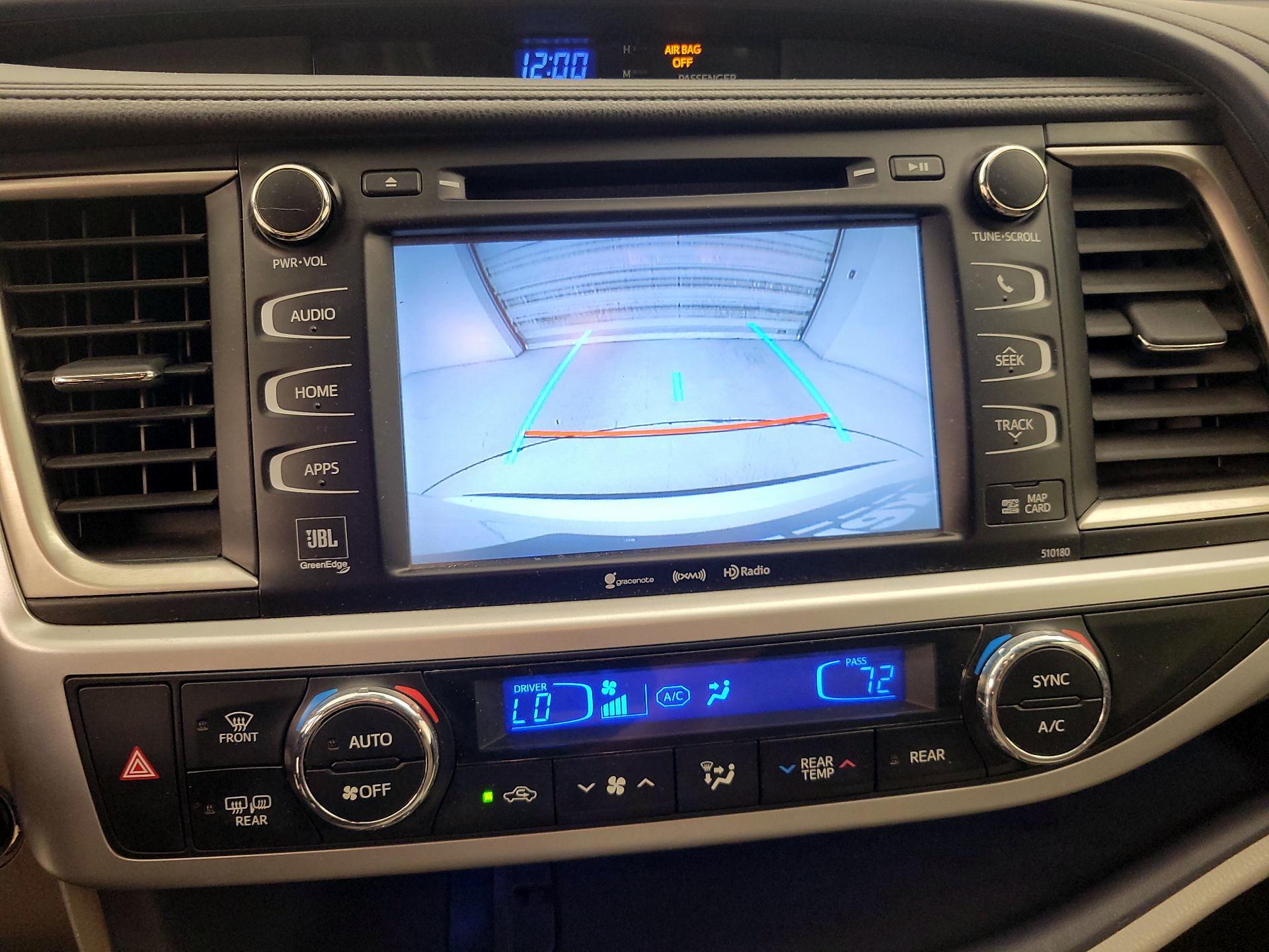 Thumbnail: 2017 Toyota Highlander - 14