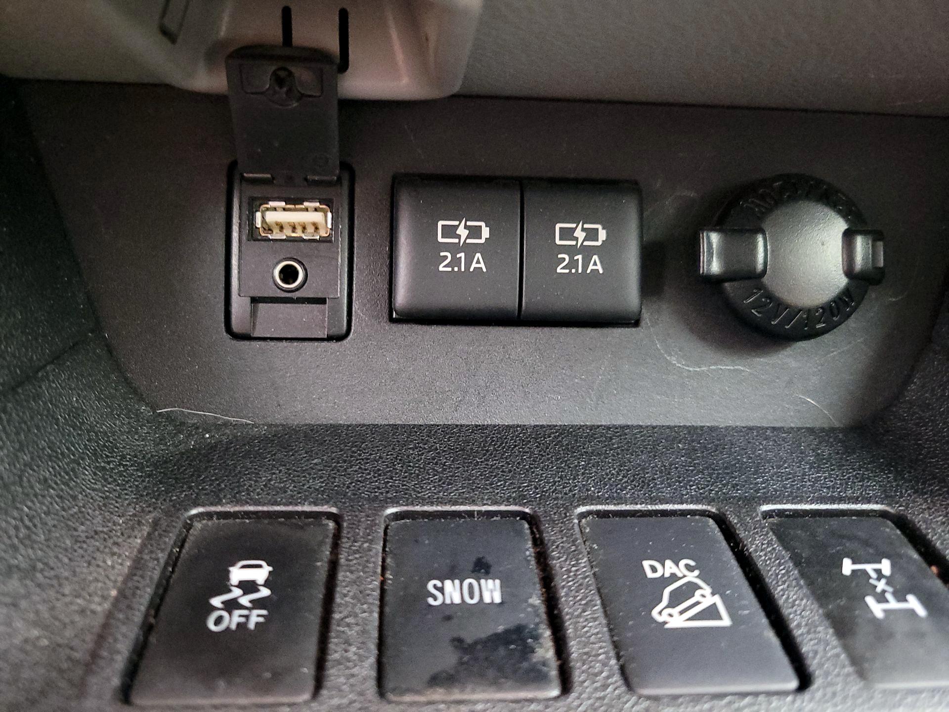 Thumbnail: 2017 Toyota Highlander - 18