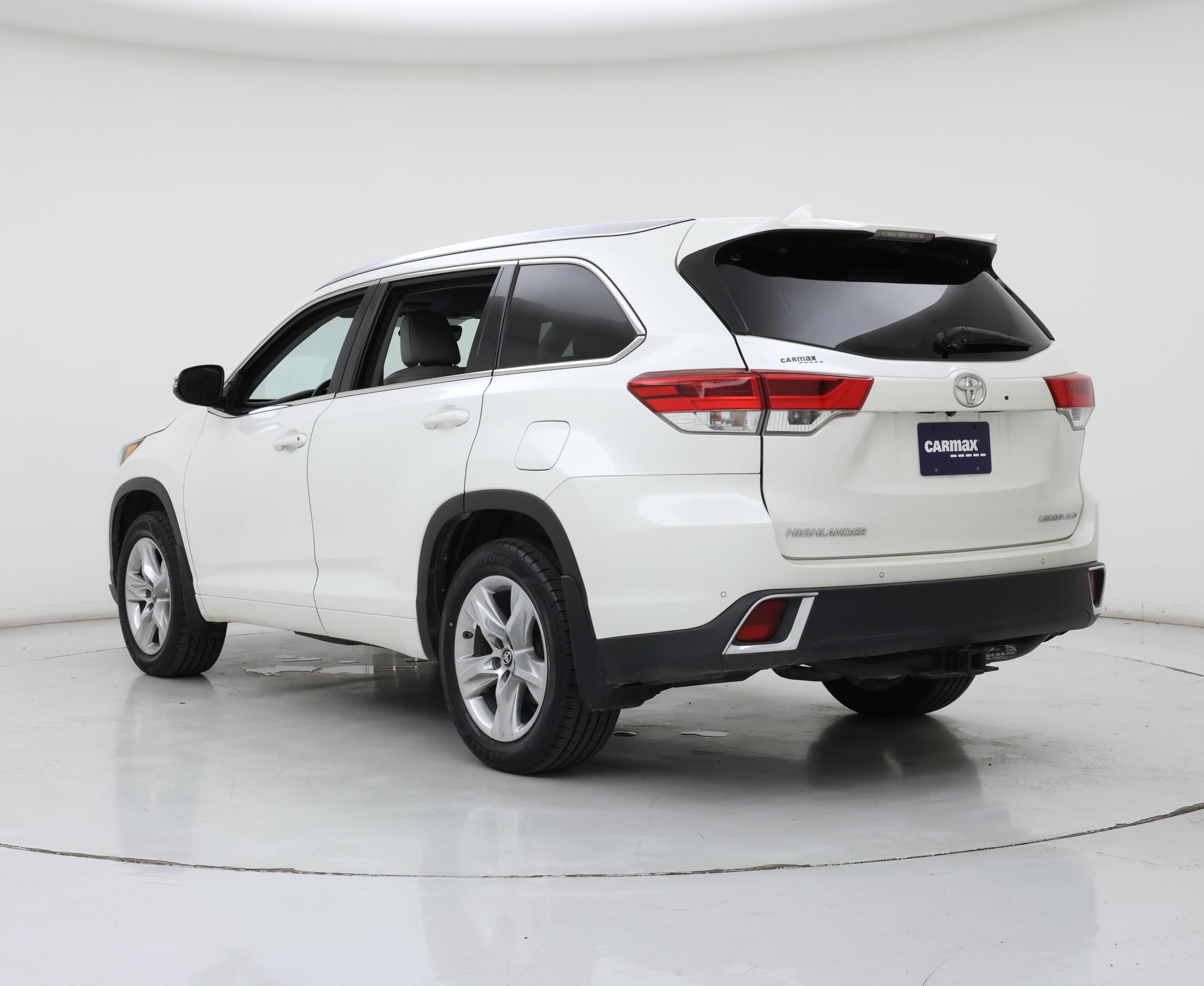 Thumbnail: 2017 Toyota Highlander - 2