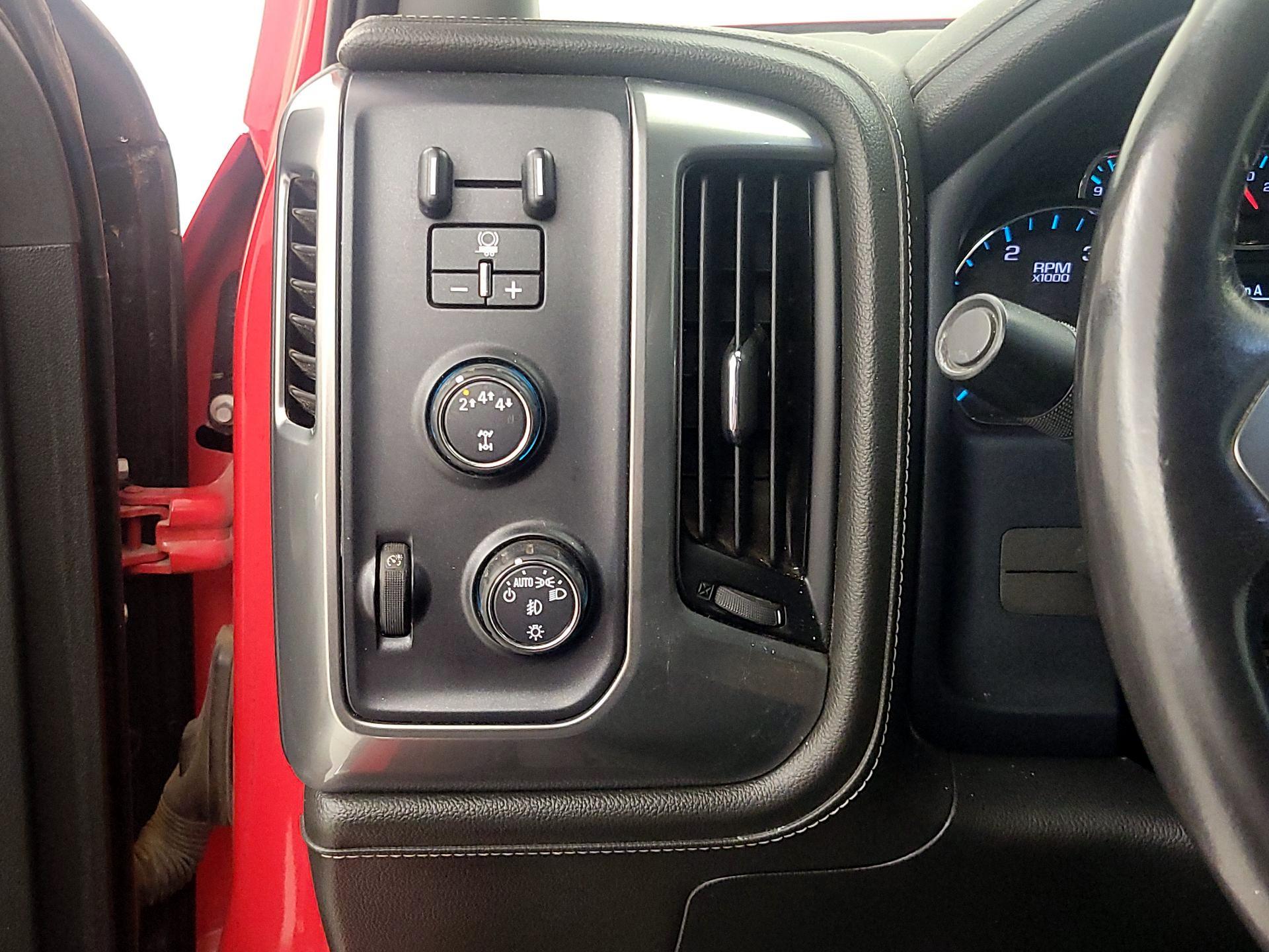 Thumbnail: 2017 Chevrolet Silverado 3500 - 13