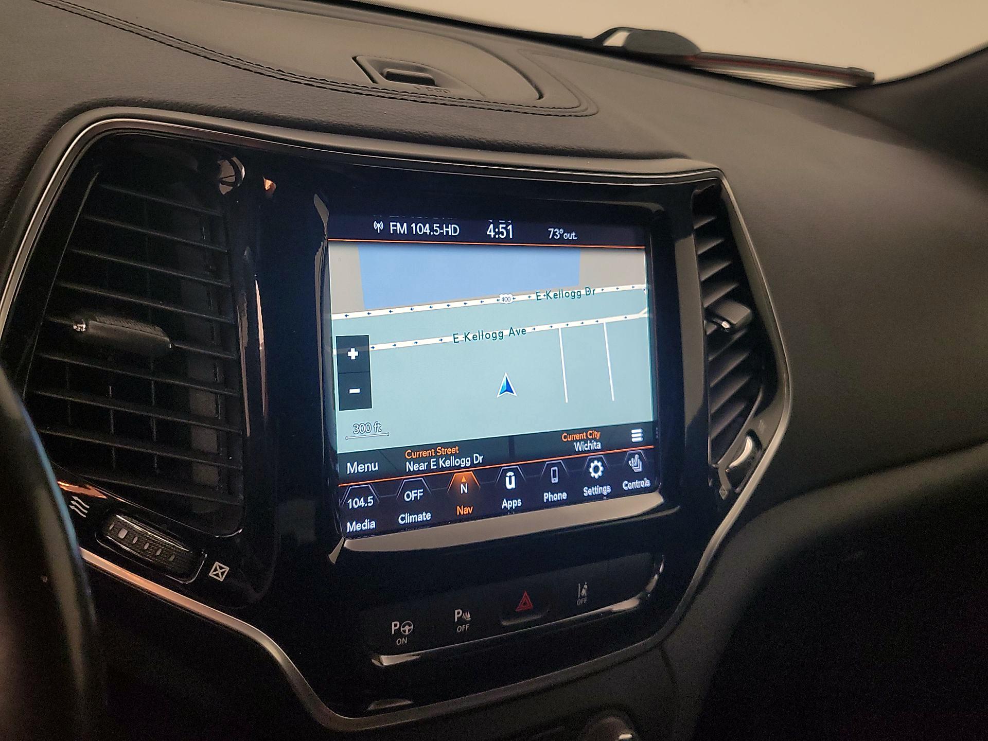 Thumbnail: 2020 Jeep Cherokee - 14