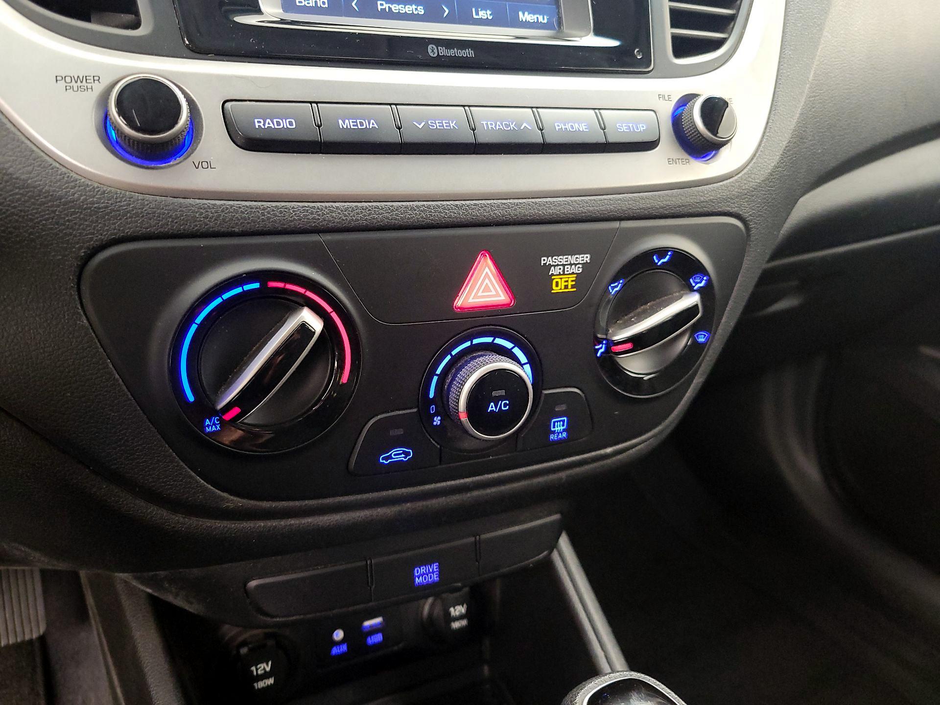 Thumbnail: 2018 Hyundai Accent - 16