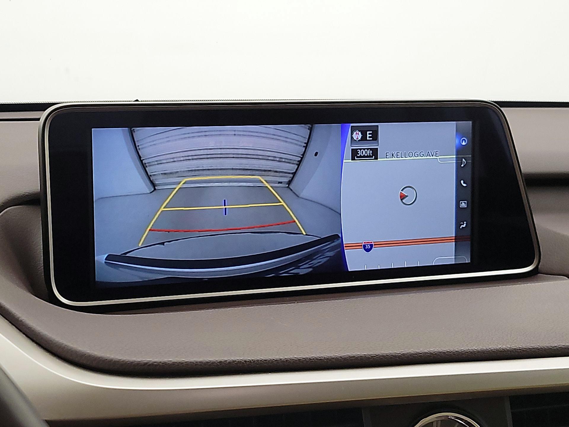 Thumbnail: 2017 Lexus RX - 15