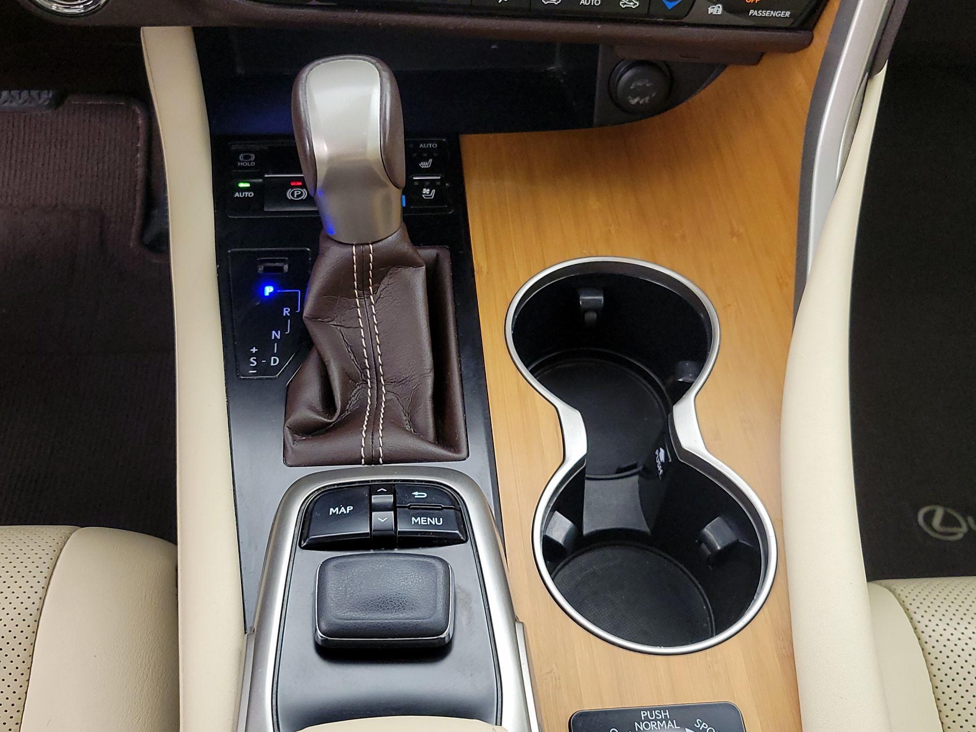 Thumbnail: 2017 Lexus RX - 18