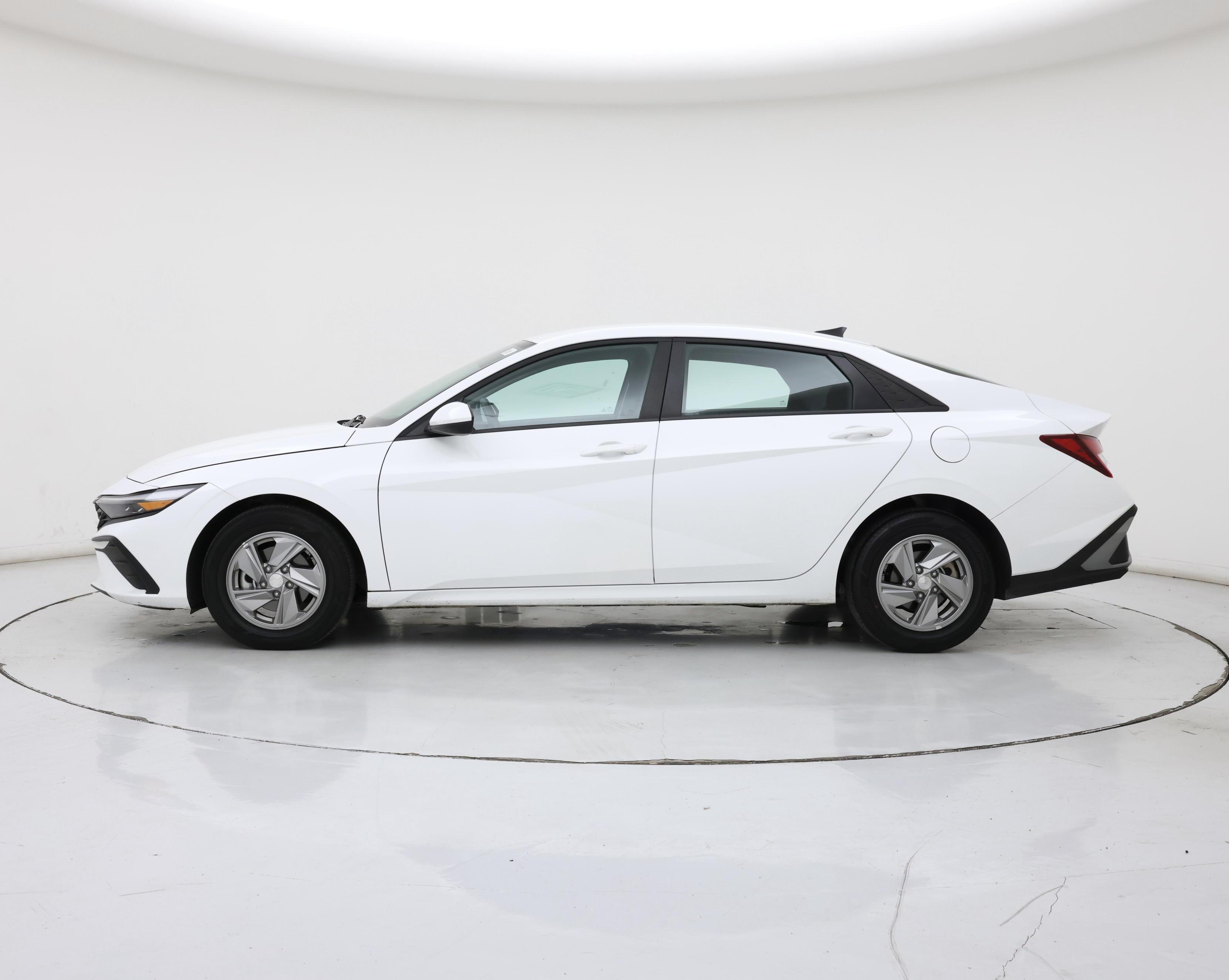 Thumbnail: 2025 Hyundai Elantra - 3