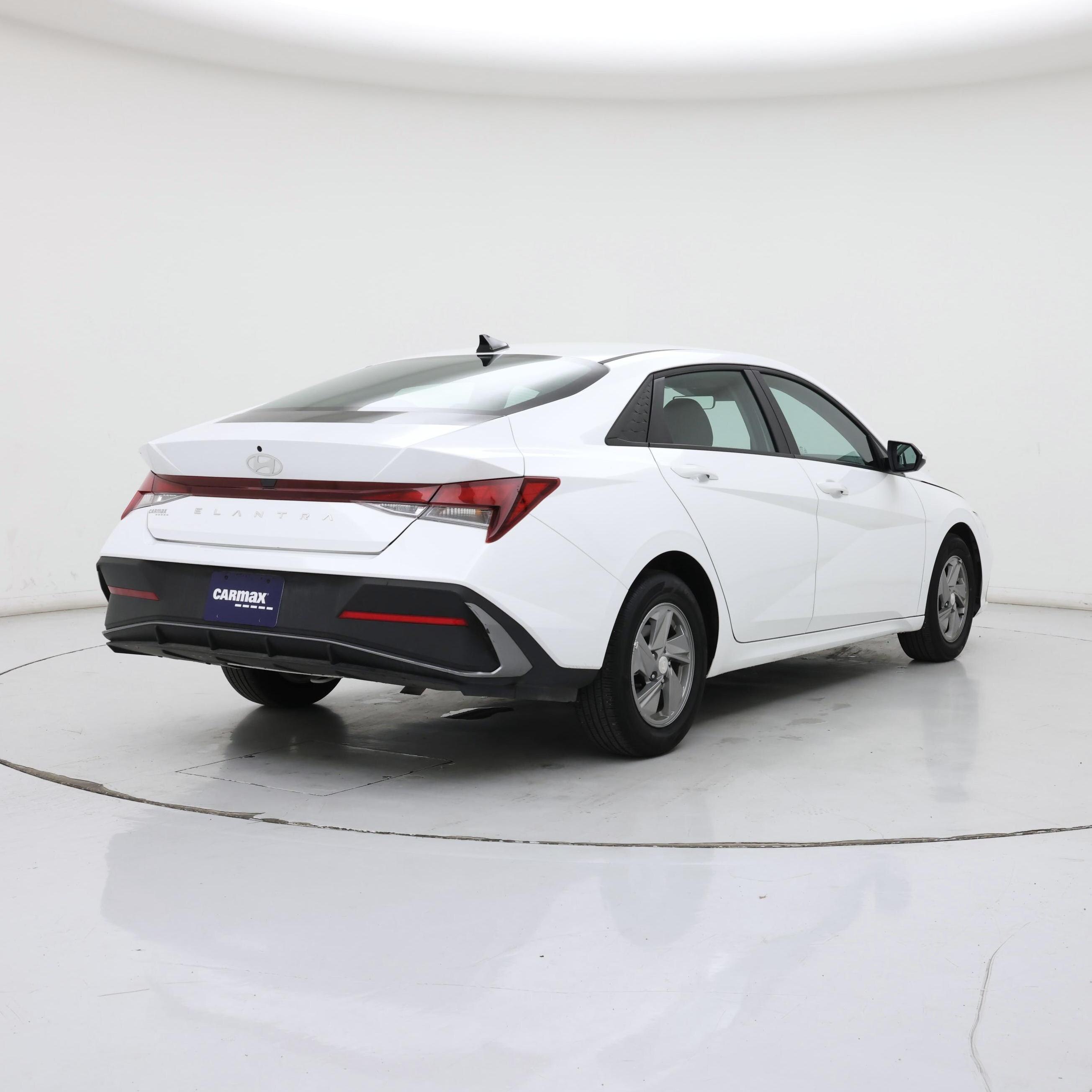 Thumbnail: 2025 Hyundai Elantra - 8
