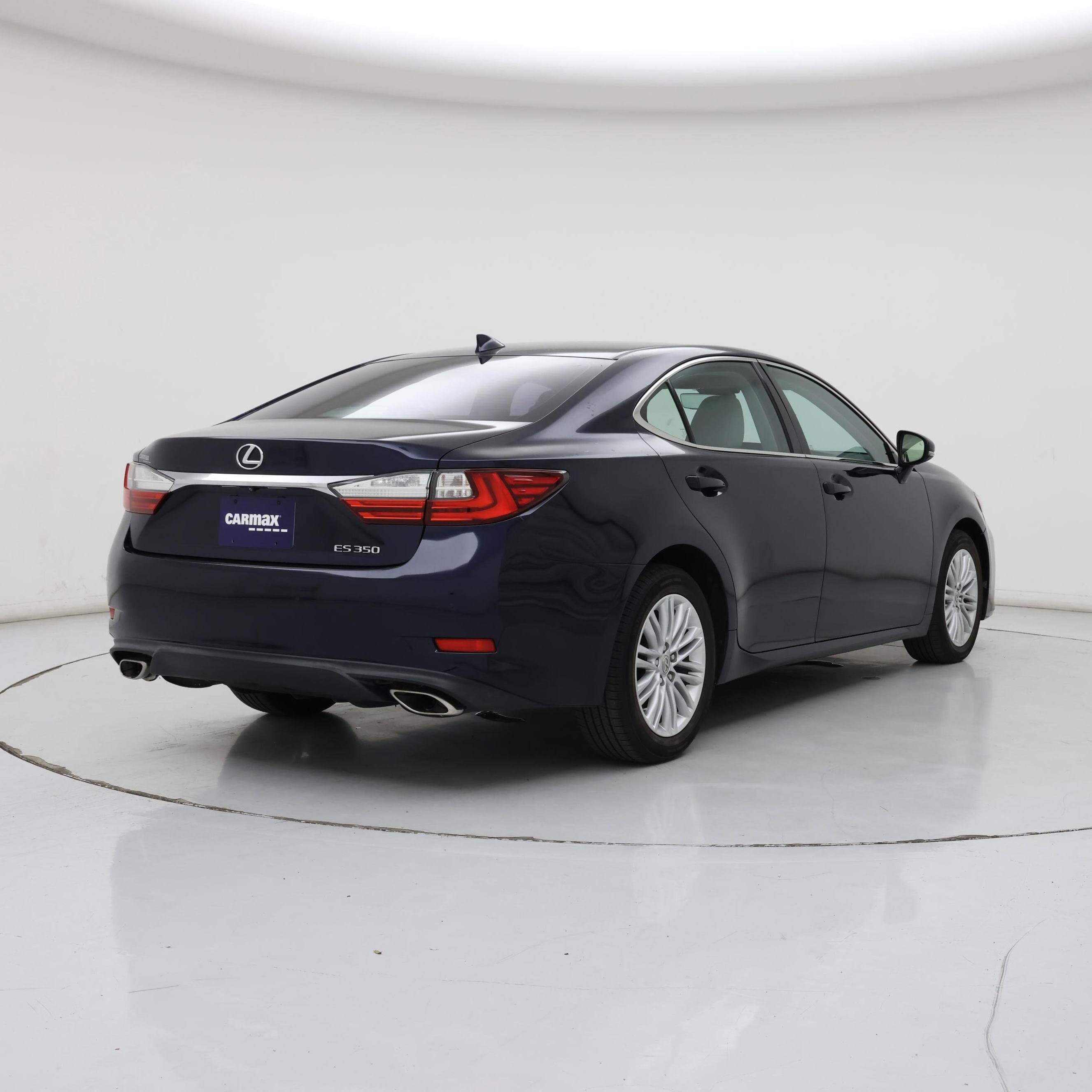 Thumbnail: 2017 Lexus ES - 8
