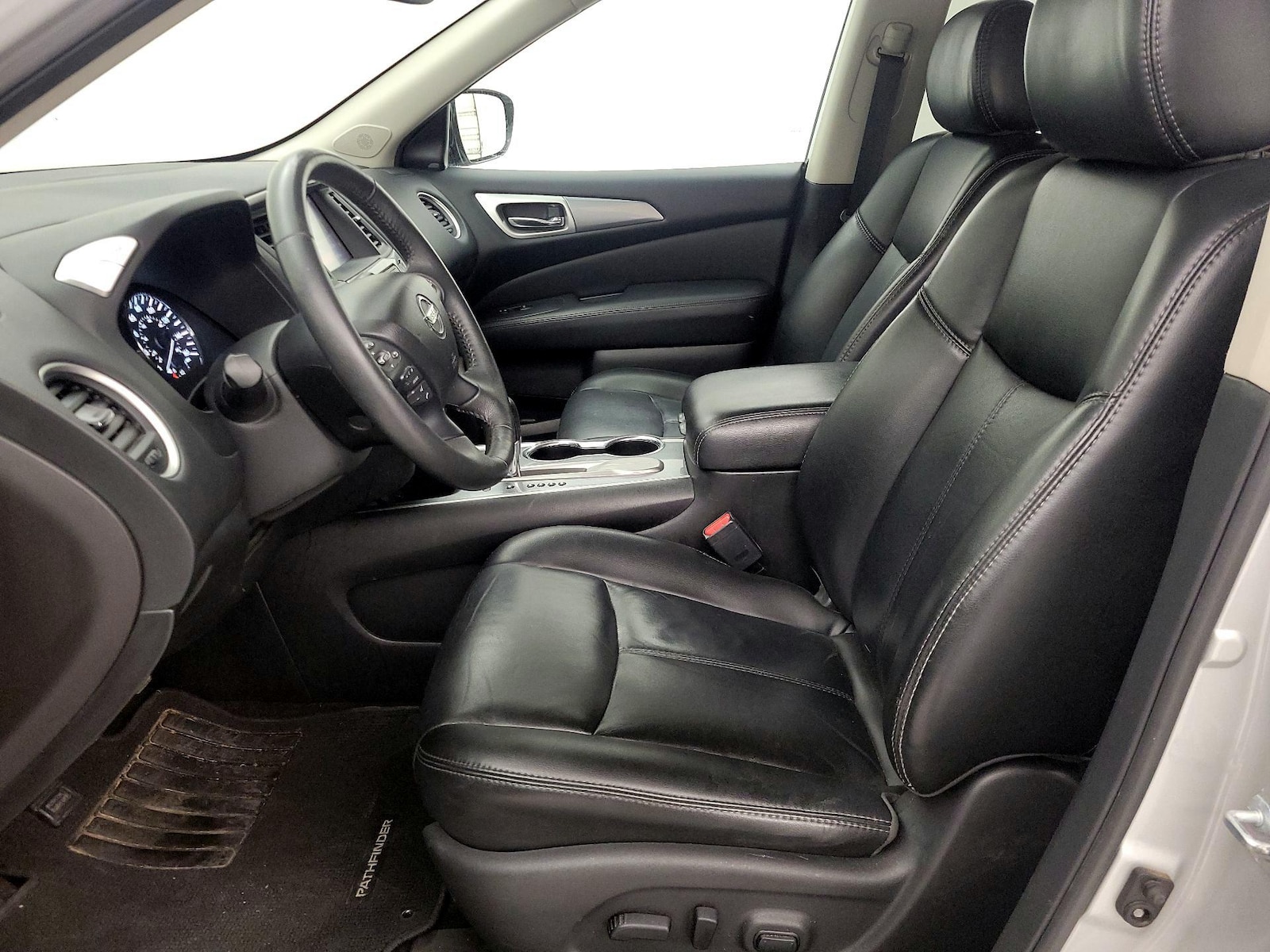 2017 Nissan Pathfinder SL - Photo 12
