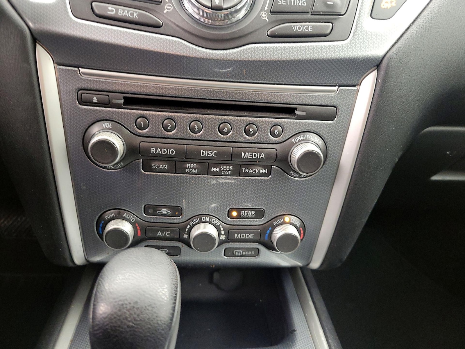 2017 Nissan Pathfinder SL - Photo 18
