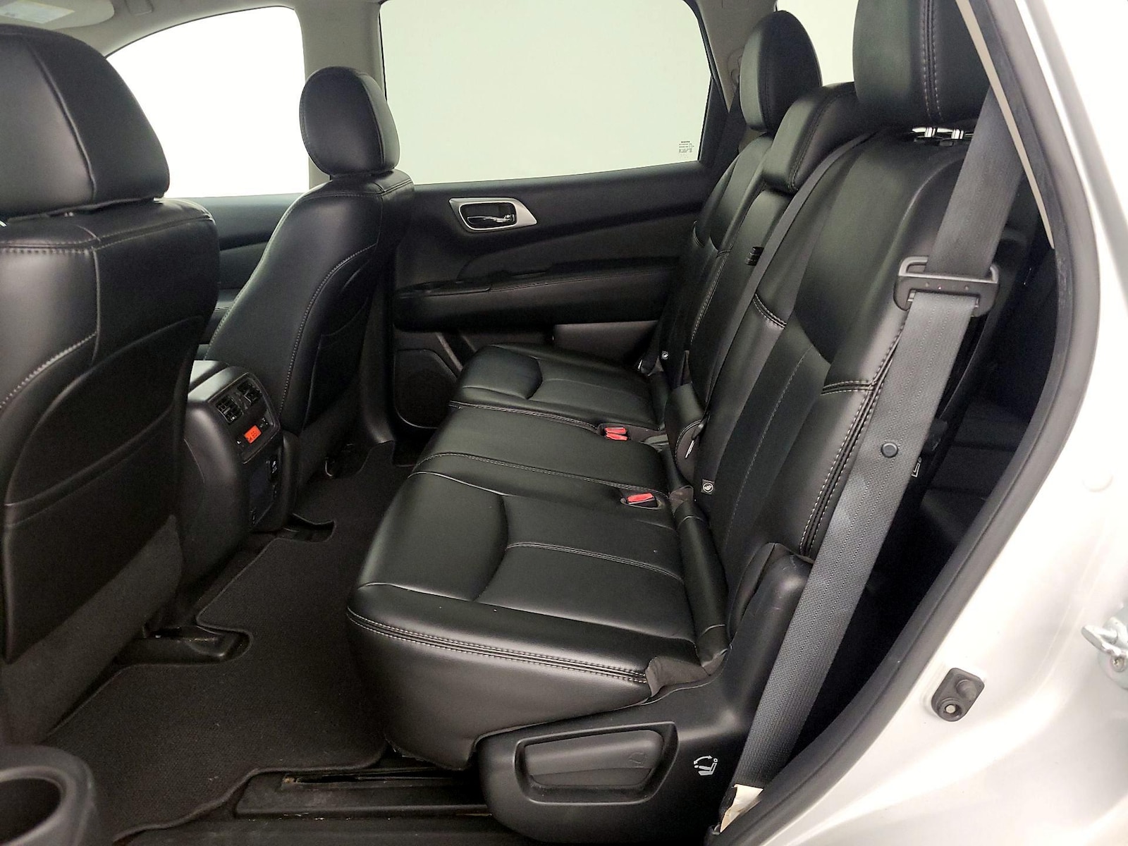 2017 Nissan Pathfinder SL - Photo 21