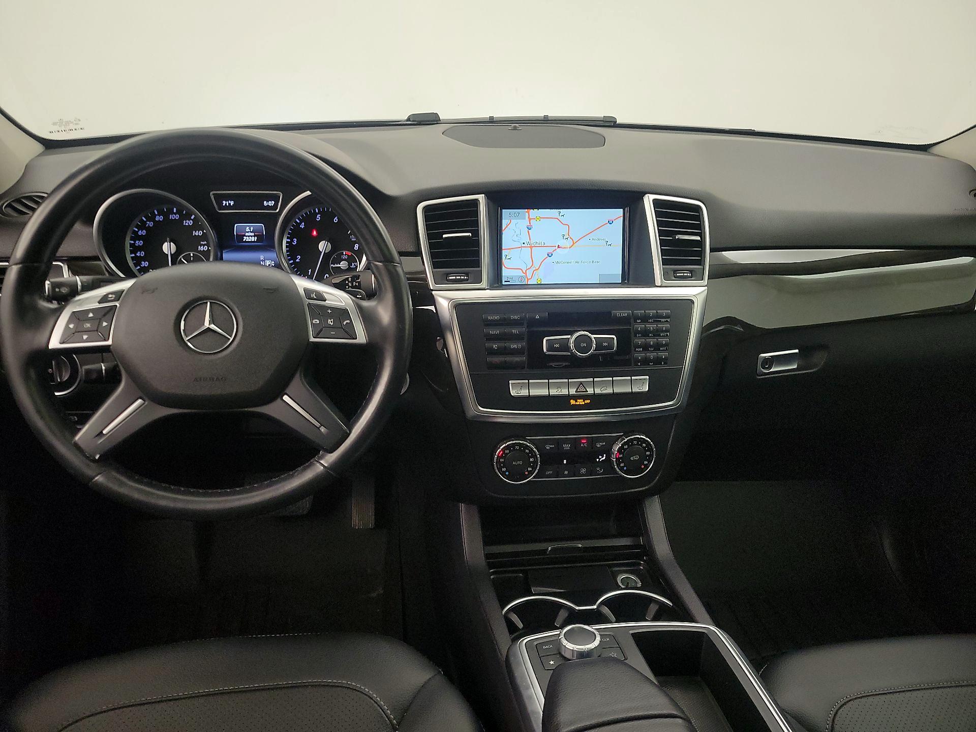 Thumbnail: 2015 Mercedes-Benz M-Class - 9