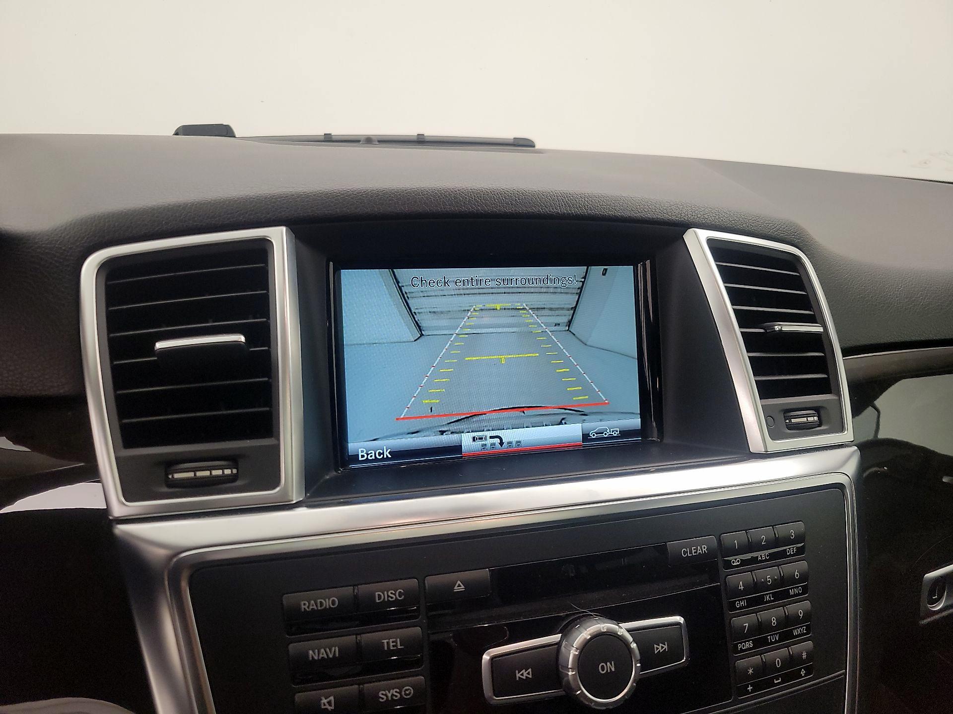 Thumbnail: 2015 Mercedes-Benz M-Class - 15