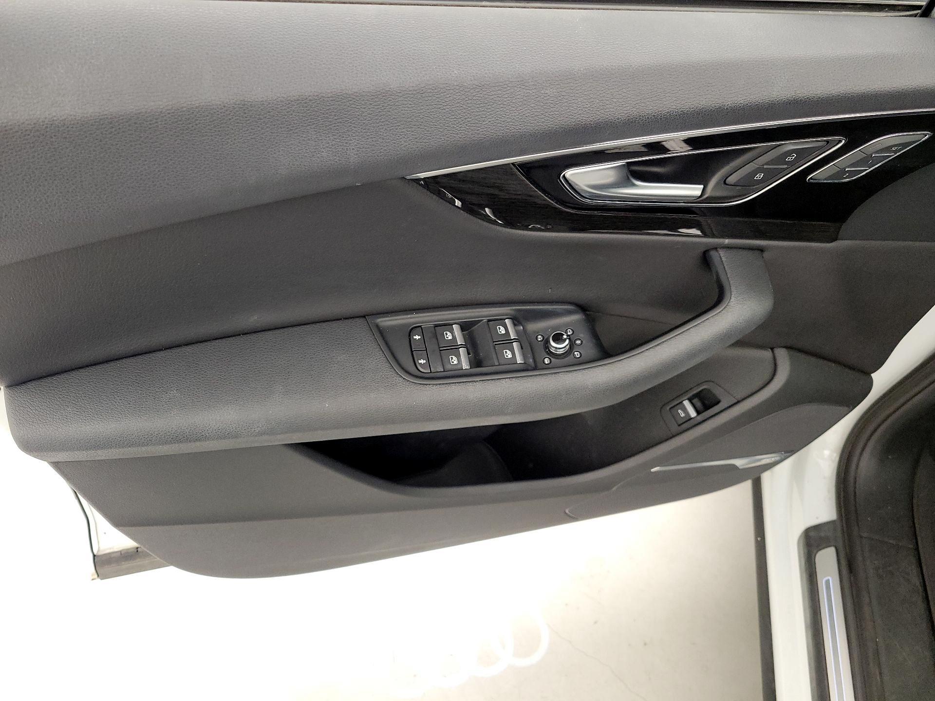 Thumbnail: 2019 Audi Q7 - 12