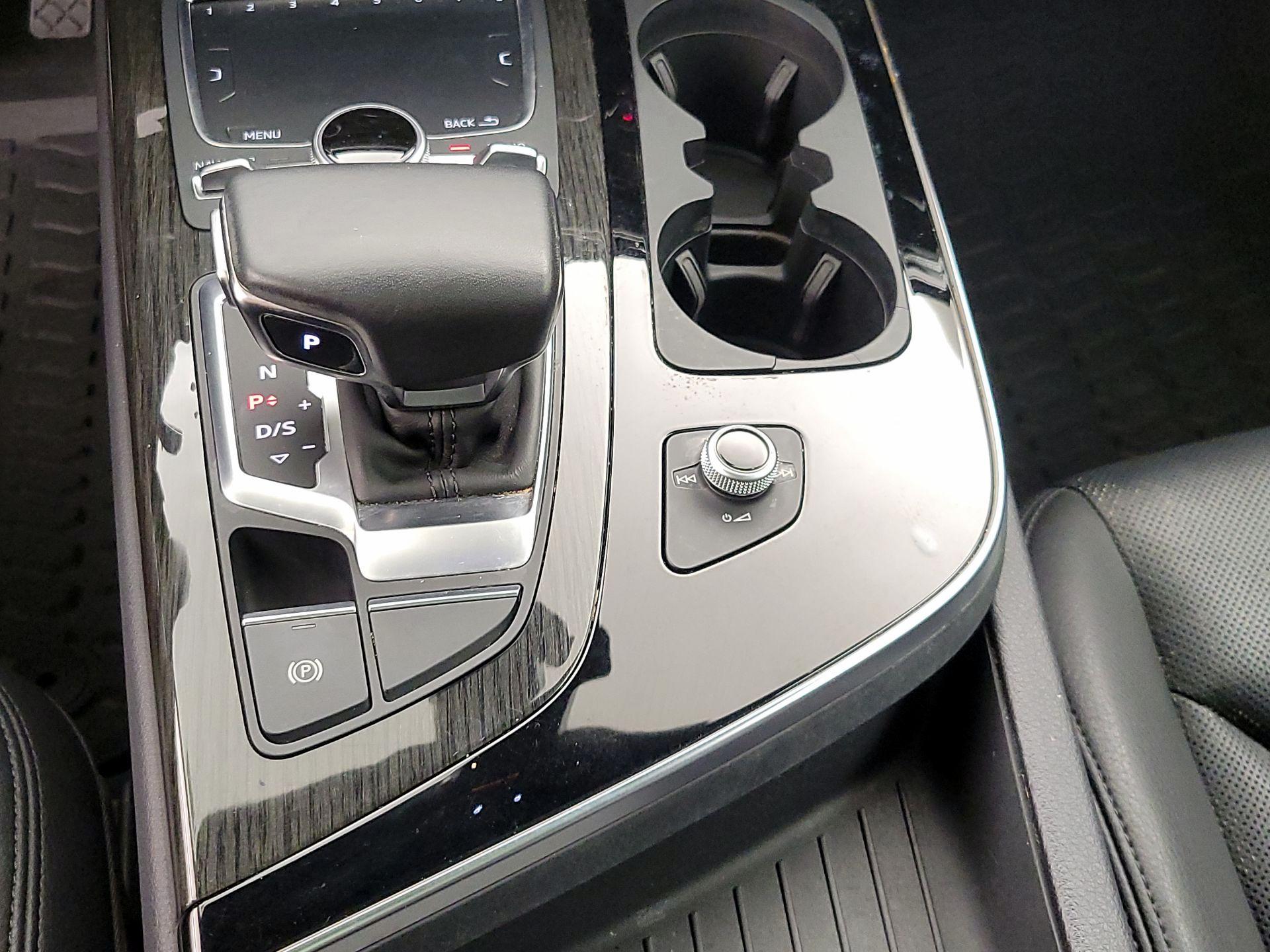 Thumbnail: 2019 Audi Q7 - 18