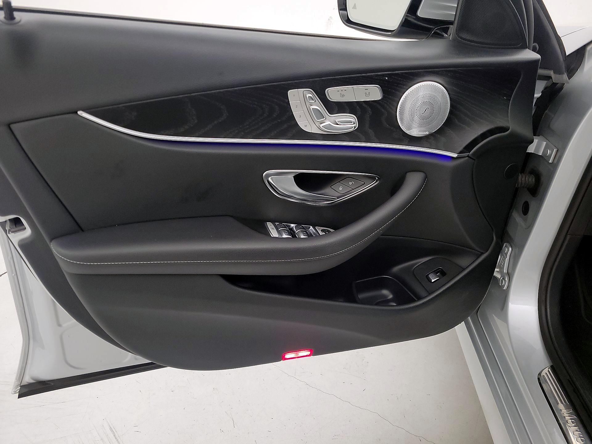 Thumbnail: 2019 Mercedes-Benz E-Class - 12